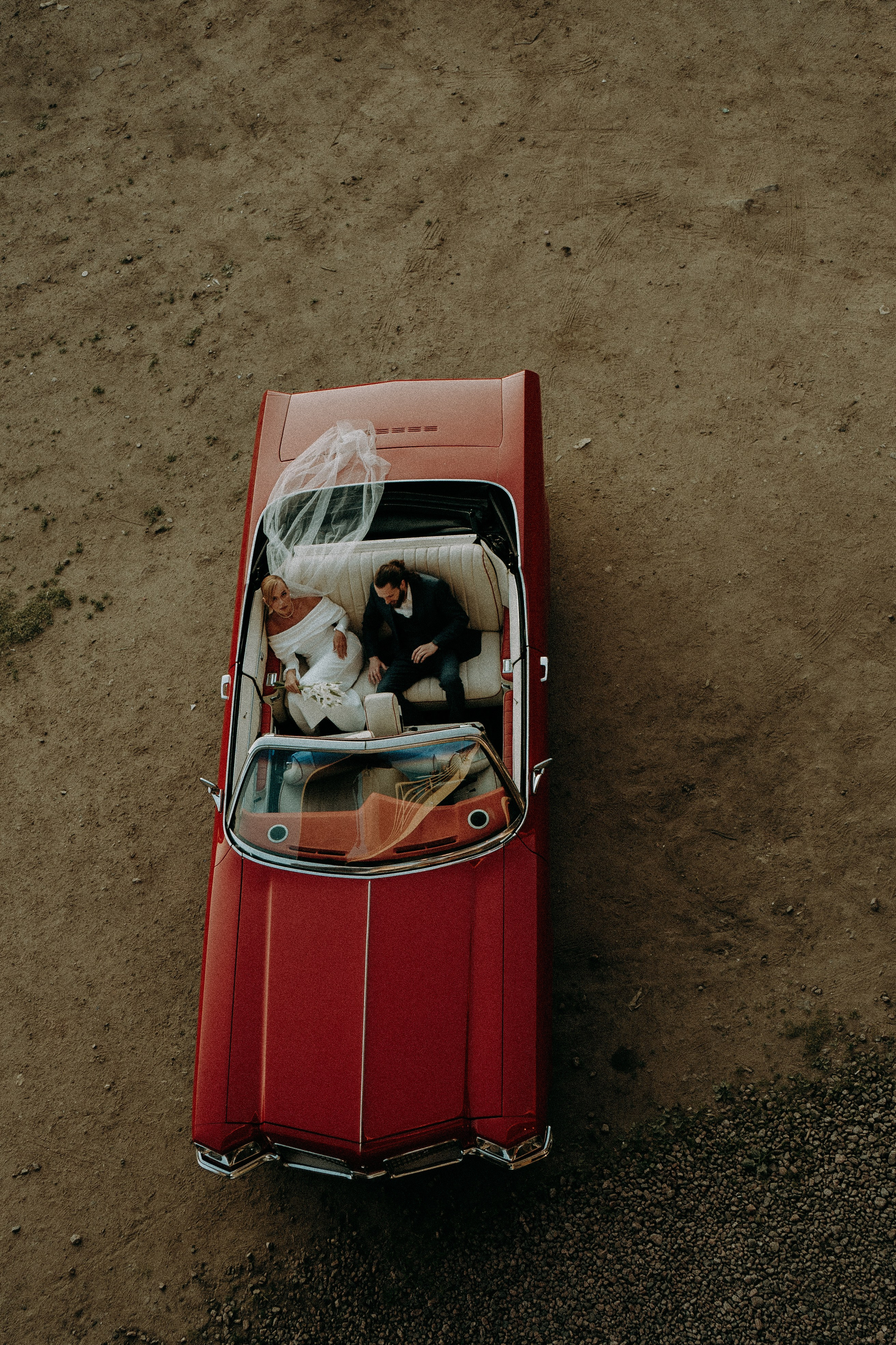 СВАДЕБНАЯ СЬЕМКА ВОЗЛЕ МСОТА БЕТАНКУРА НА КАБРИОЛЕТЕ. Профессиональный фотограф, Санкт-Петербург — Виктория Богомолова