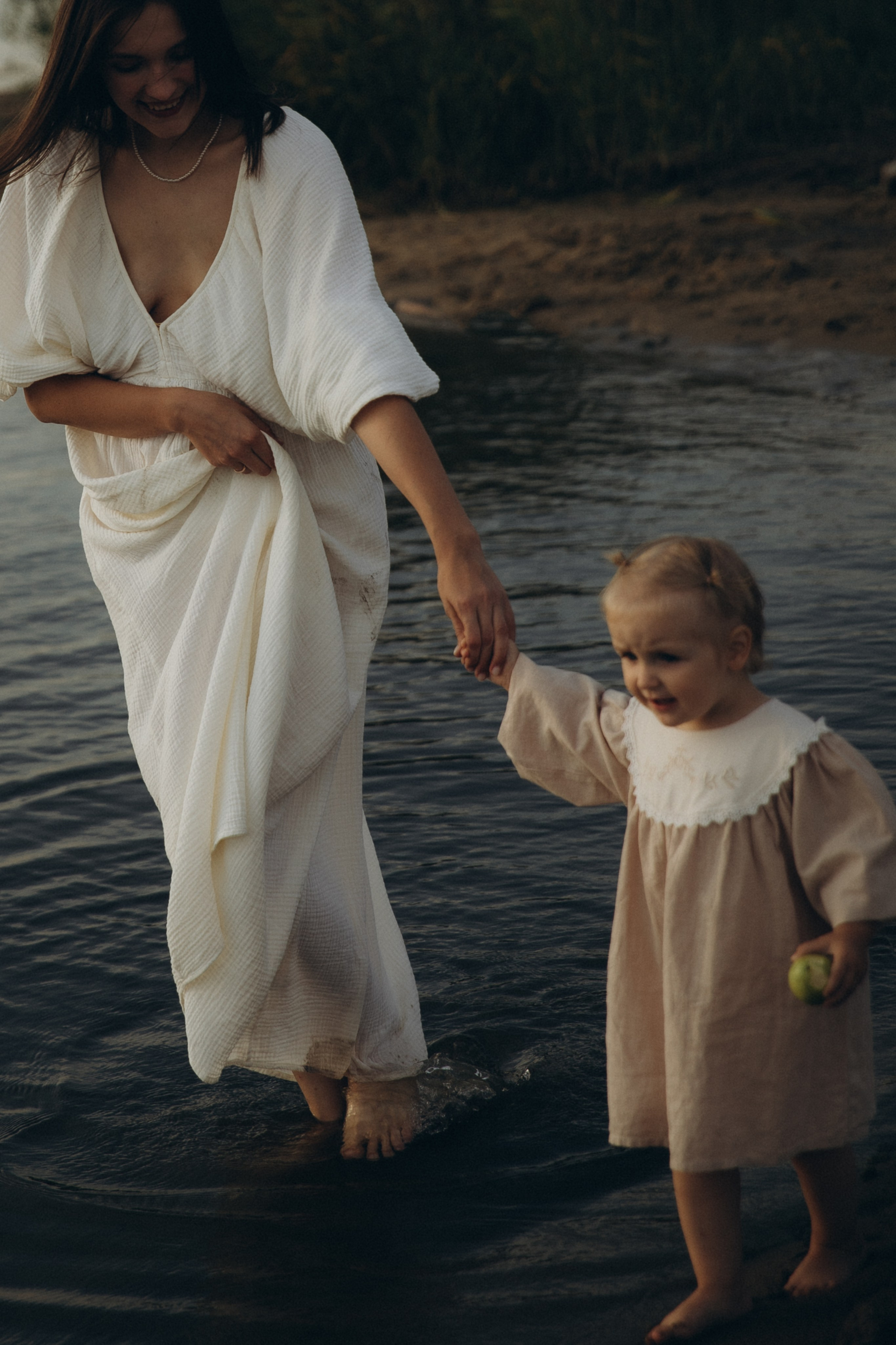 У озера. Фотограф  Челябинск Варвара Шарапова