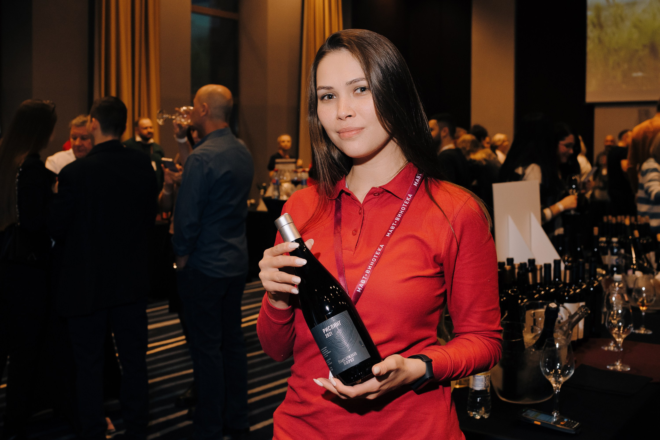ФЕСТИВАЛЬ ВИНА И КРЕПКИХ НАПИТКОВ МАВТ-ВИНОТЕКА. Репортажный фотограф Зуев Роман г. Челябинск