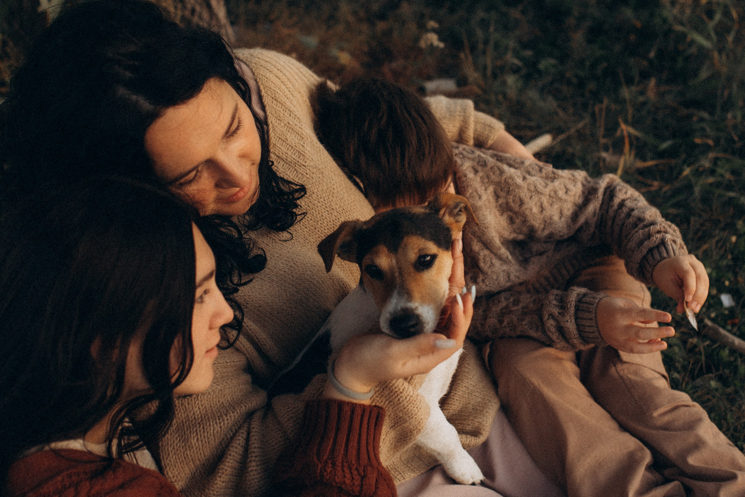 Юля, Милана, Тимур и Добби, осенняя история. Семейный фотограф lifestyle в Новосибирске Елена Шпилевая