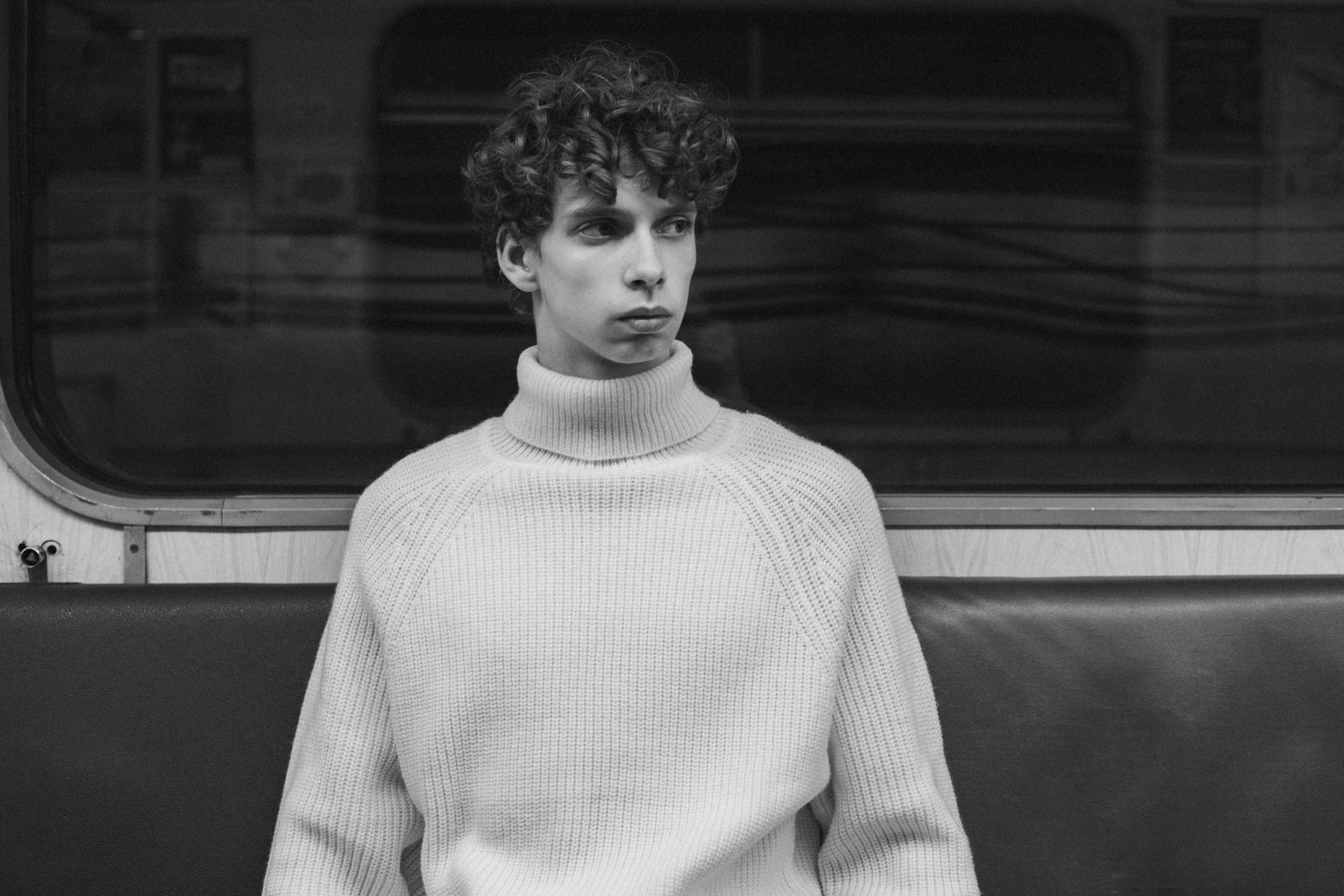 Иван в метро. Портретный фотограф в Минске