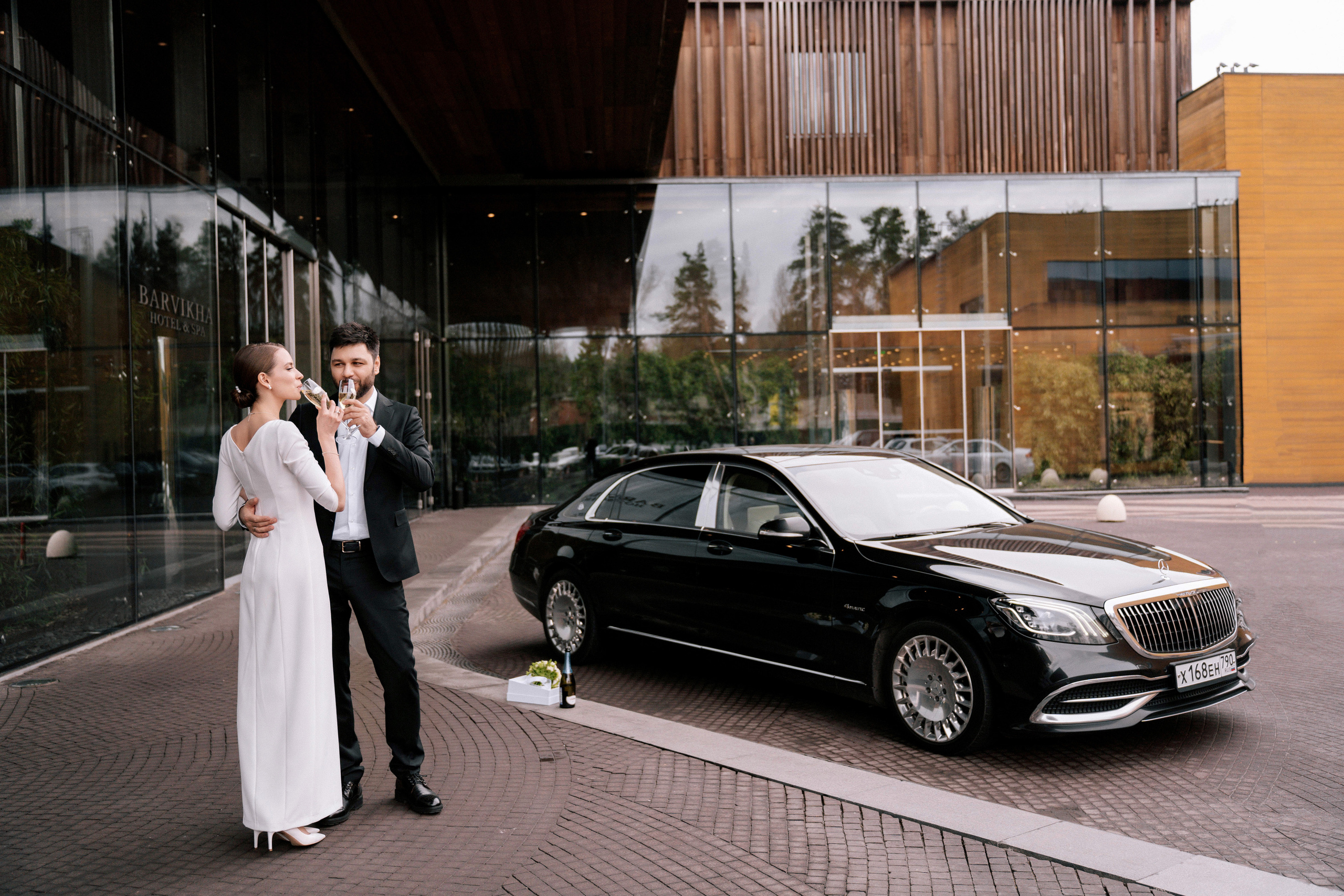 Свадебная фотосессия в ЗАГСе Барвиха Luxury Village