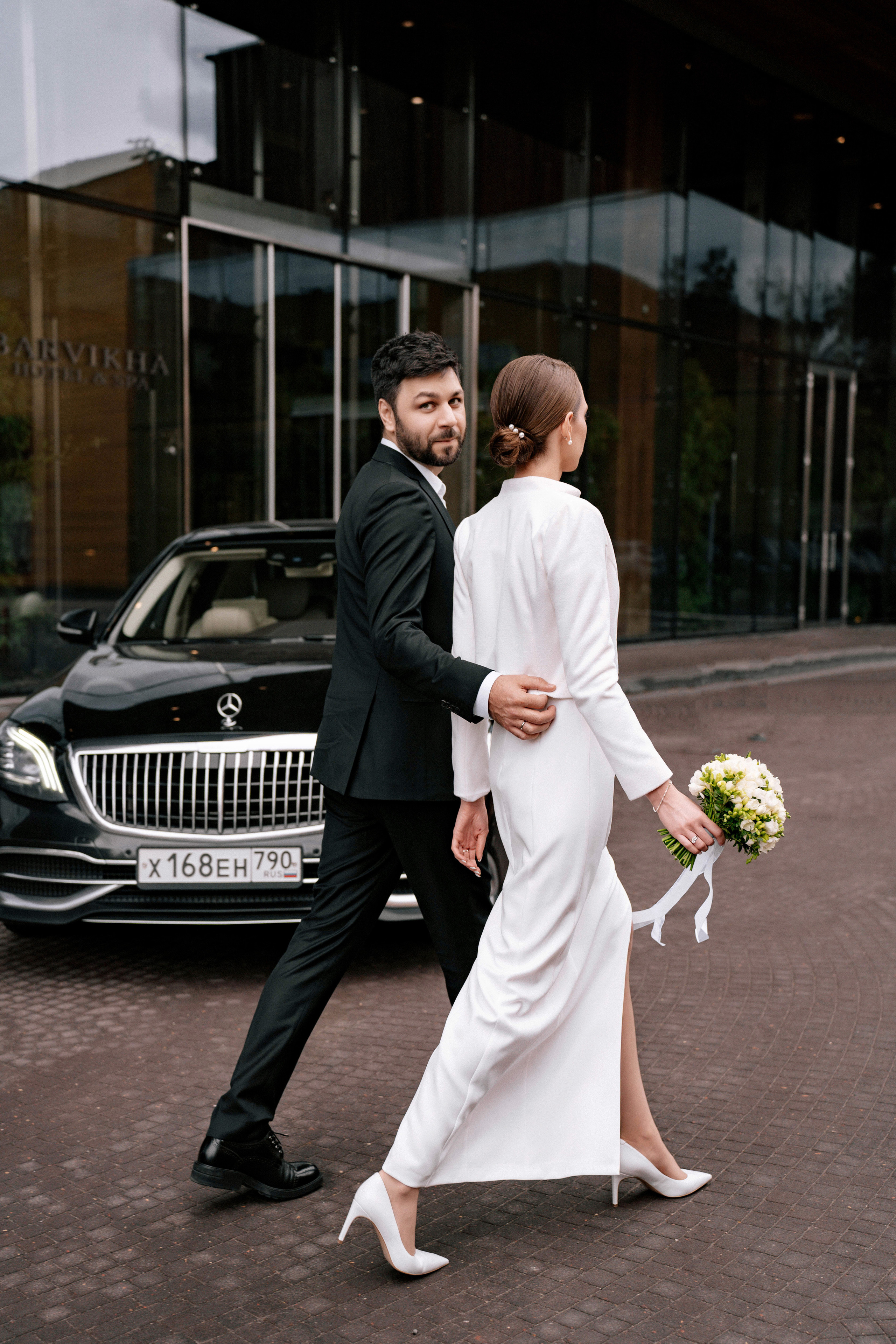 Свадебная фотосессия в ЗАГСе Барвиха Luxury Village