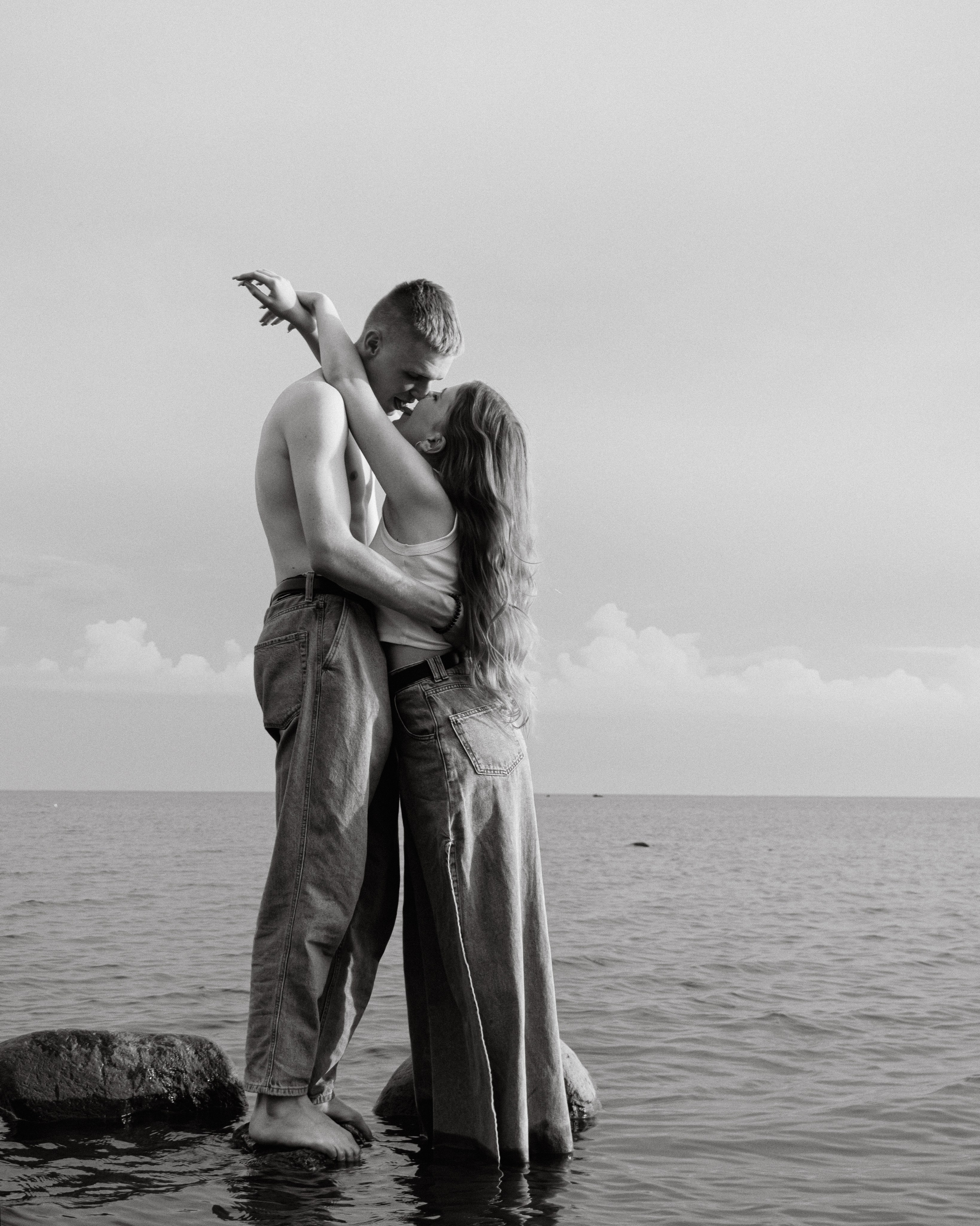 Максим и Анастасия на берегу Финского залива. Varygraphy