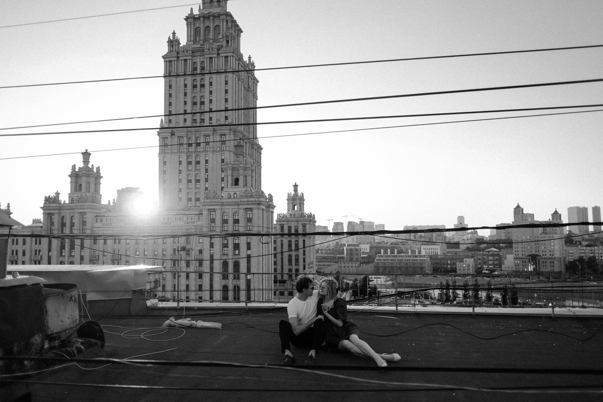 «полезли на крышу?» — «давай!». Свадебный фотограф Александра Тюлякова