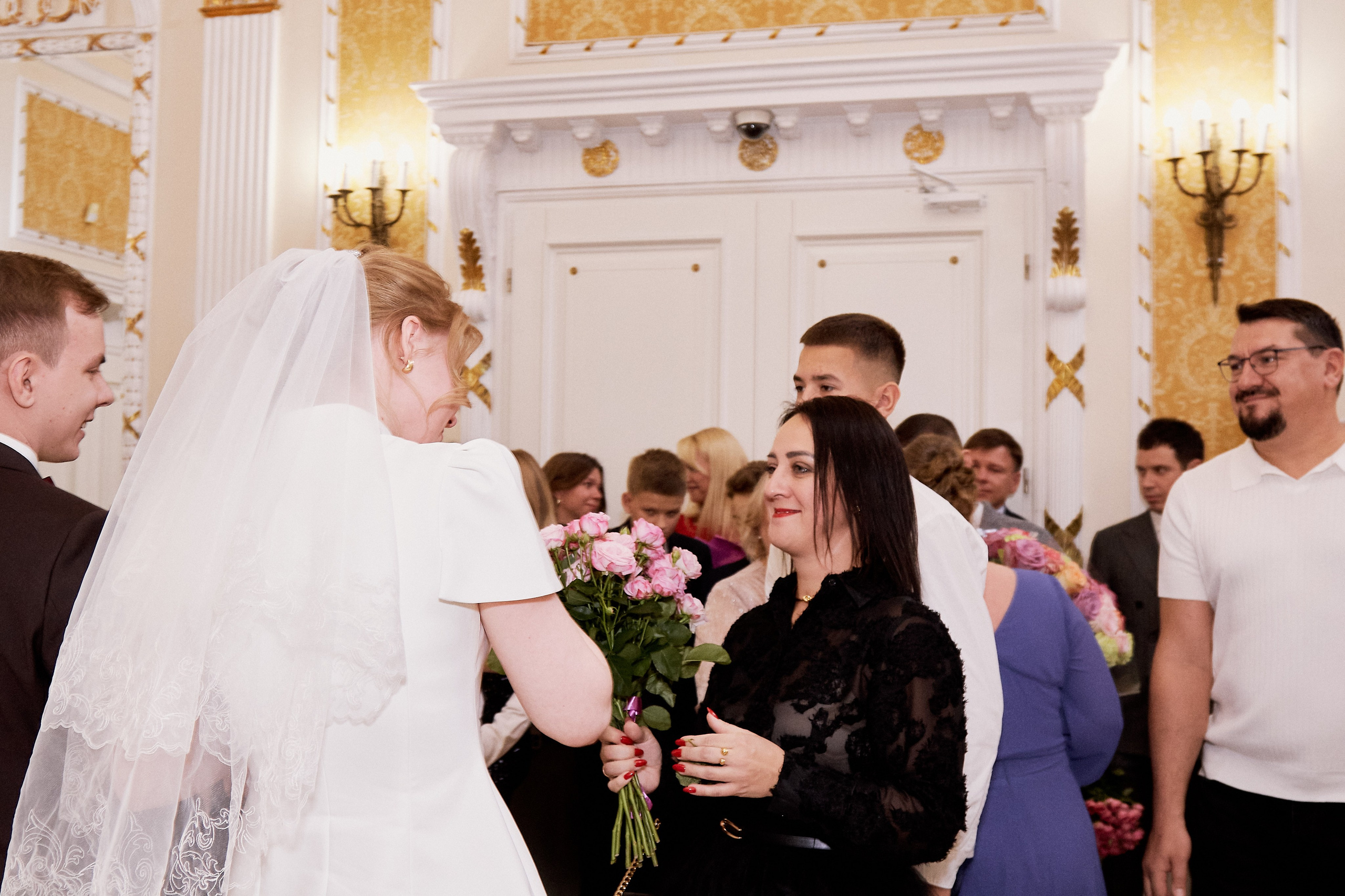 Свадебная роспись в раменском ЗАГСе. Свадебный фотограф в Москве Приятелева Ангелина