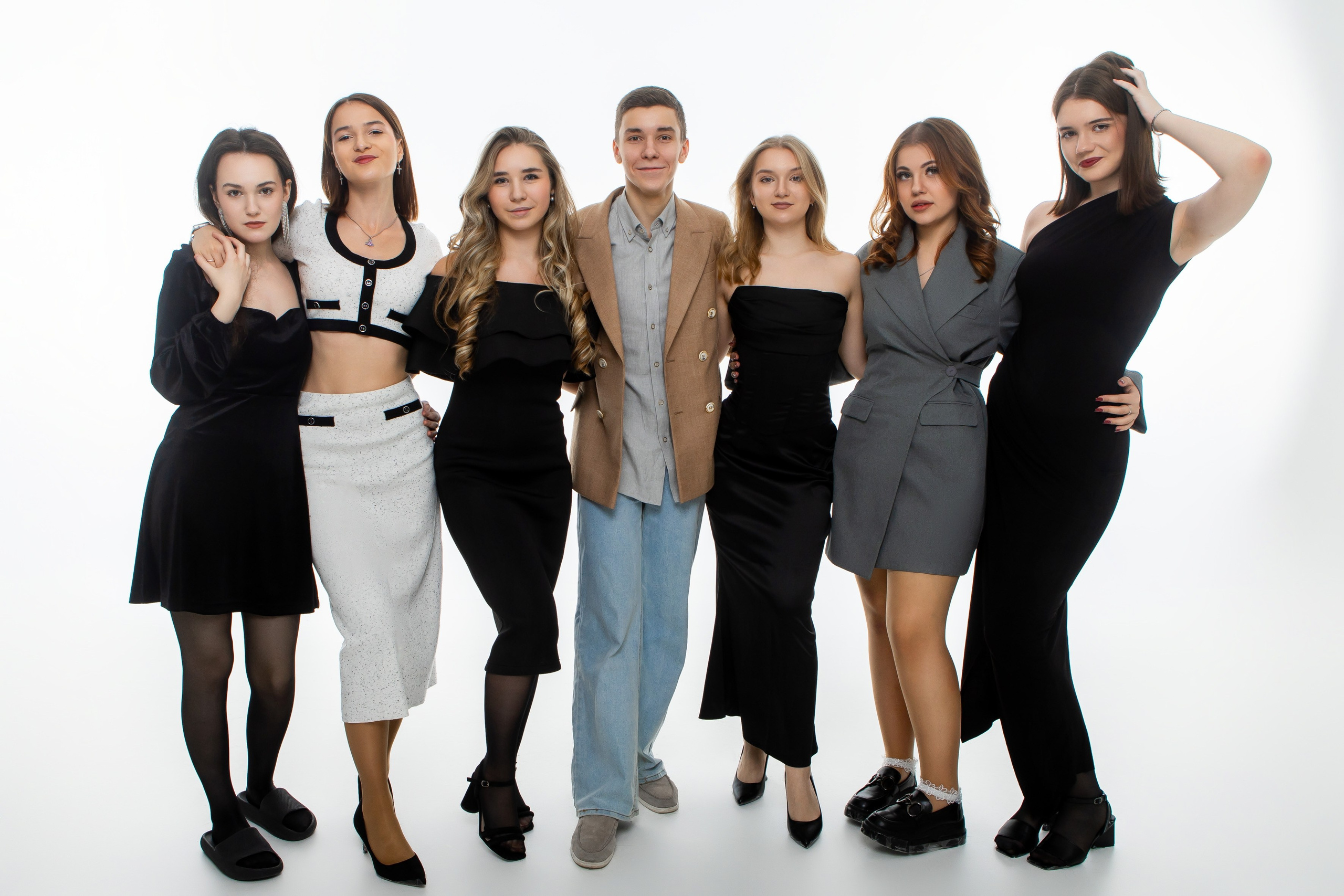 Студия Гимназия 12 11 А 2024 г. Свадебный и портретный Фотограф в Липецке Дмитрий Котюков