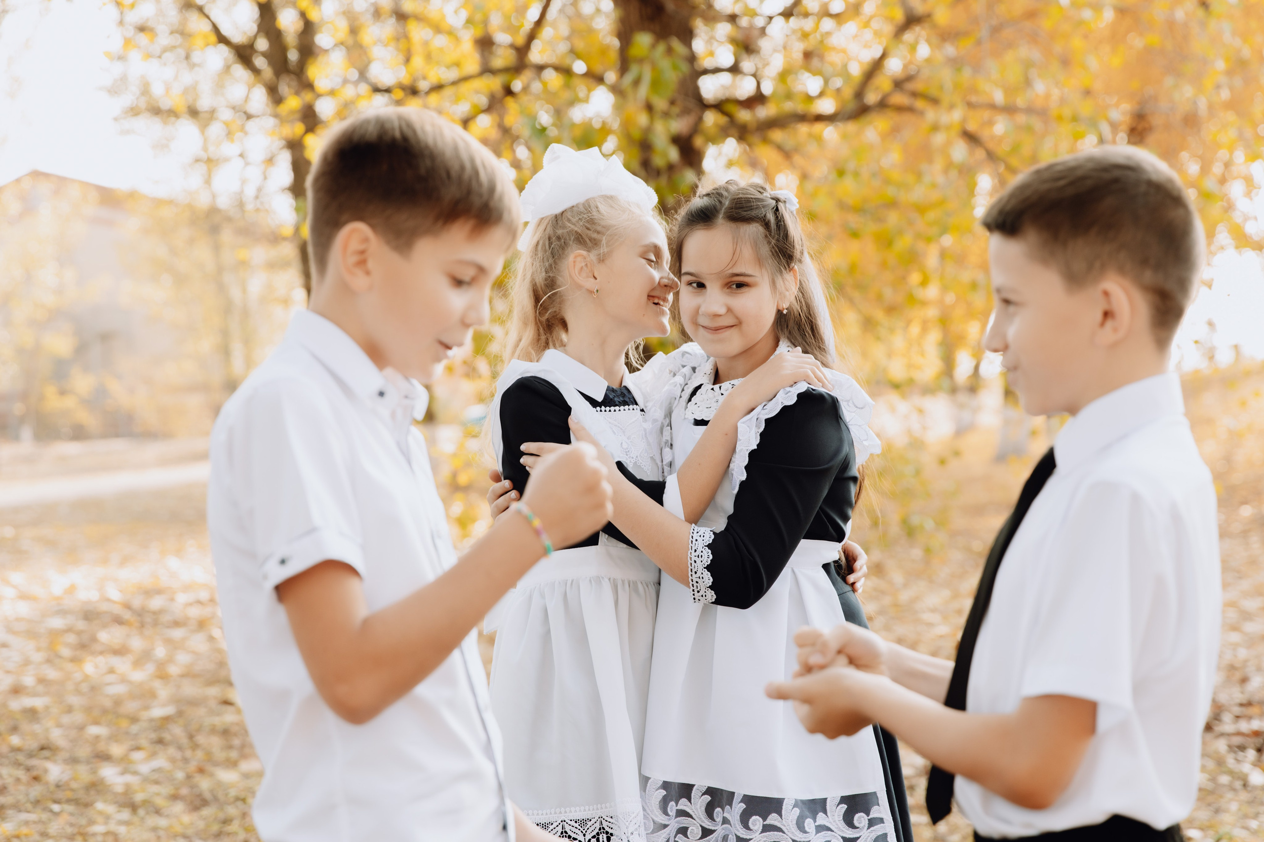 Школьные альбомы в Чернянке. Фотограф Максим Никонов