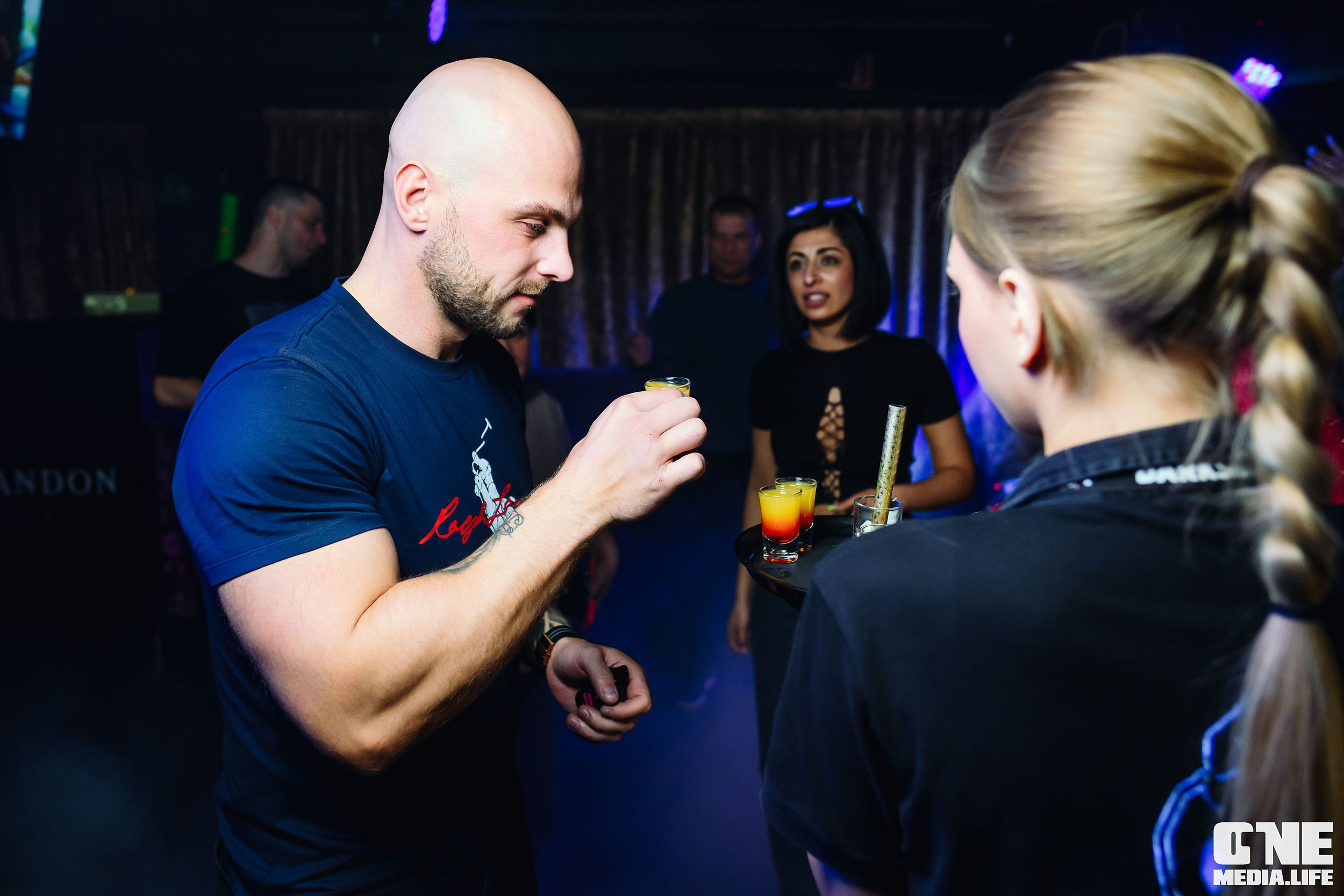 Фоторепортаж из караоке-клуба Эйфория. One Media Life: фоторепортажи, фотоотчеты с мероприятий и заведений