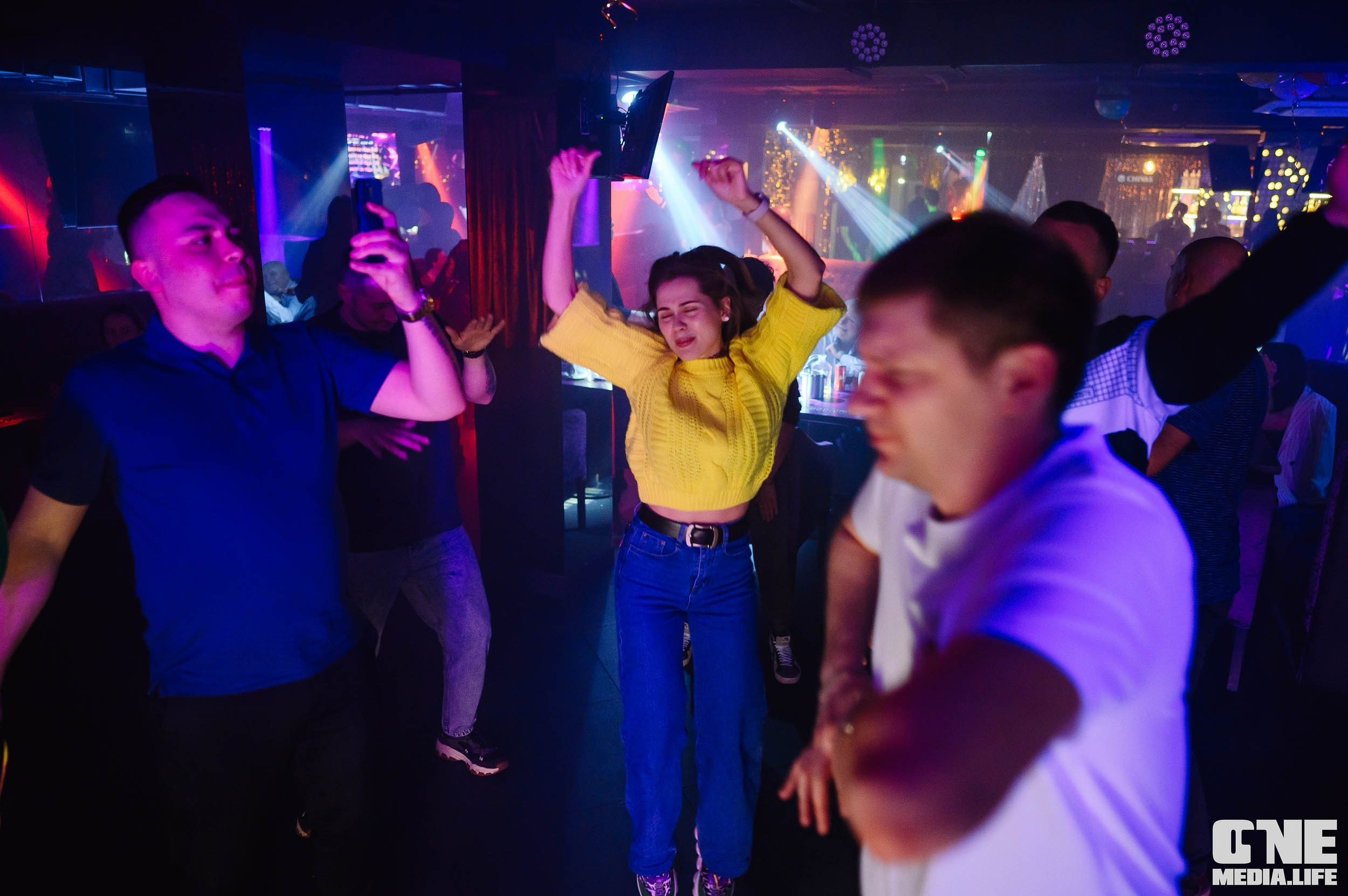 Фотоотчет из караоке-клуба Эйфория. One Media Life: фоторепортажи, фотоотчеты с мероприятий и заведений