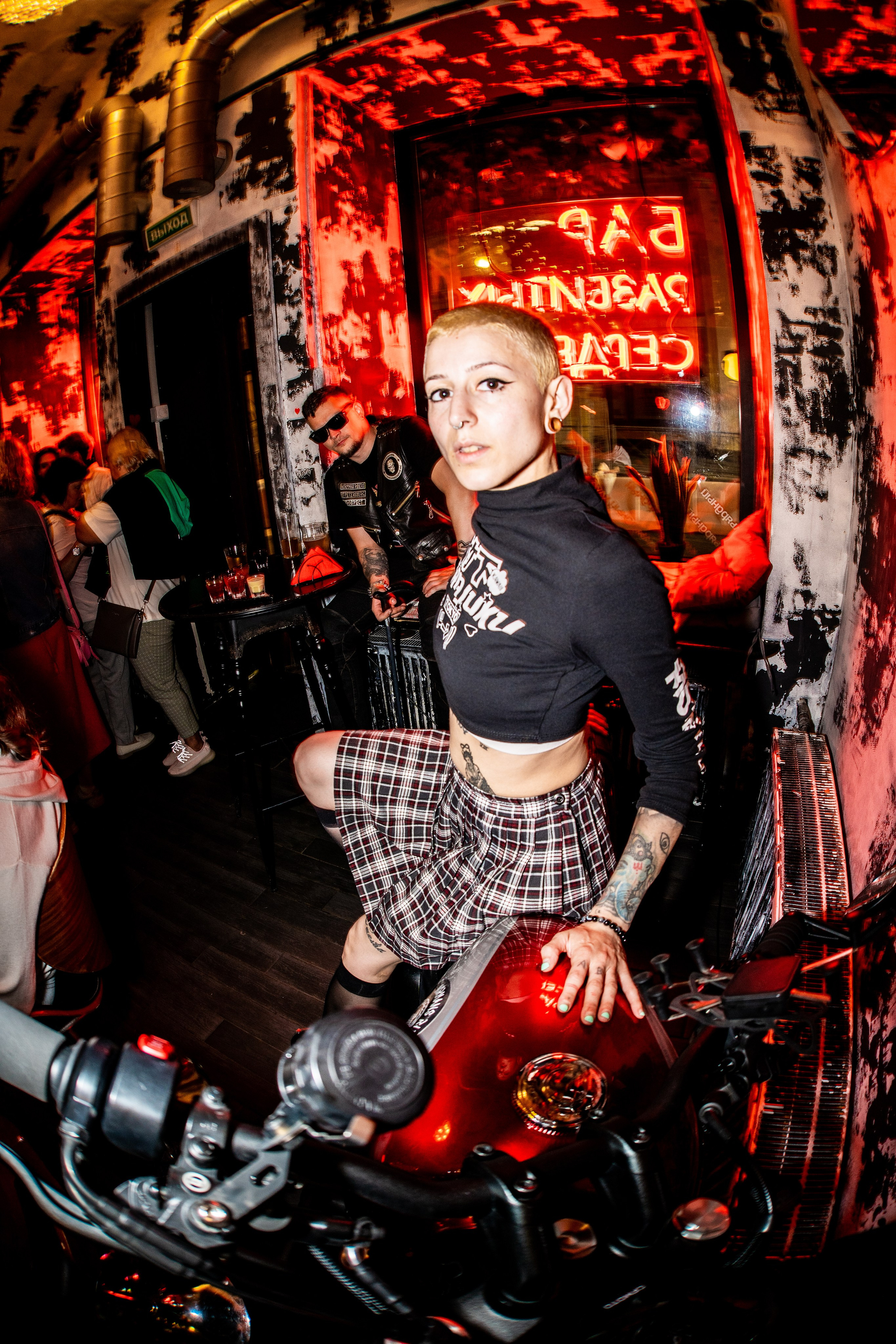 Панк-вечеринка в Баре разбитых сердец. Концертный и репортажный фотограф в Санкт-Петербурге Слава Пахомов