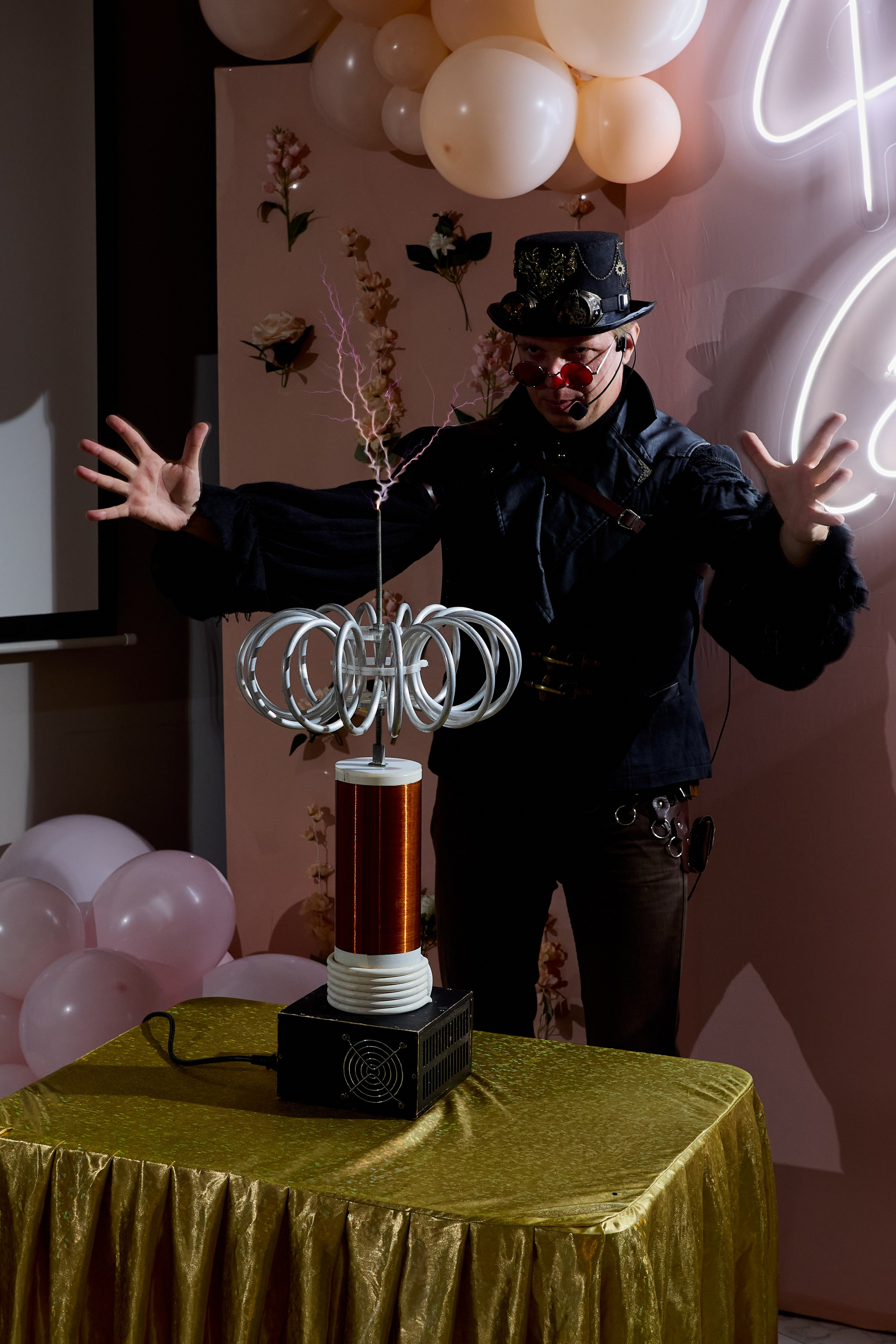 Малифисента и Тесла шоу. Свадебный фотограф Москва и Московская область Борисов Сергей