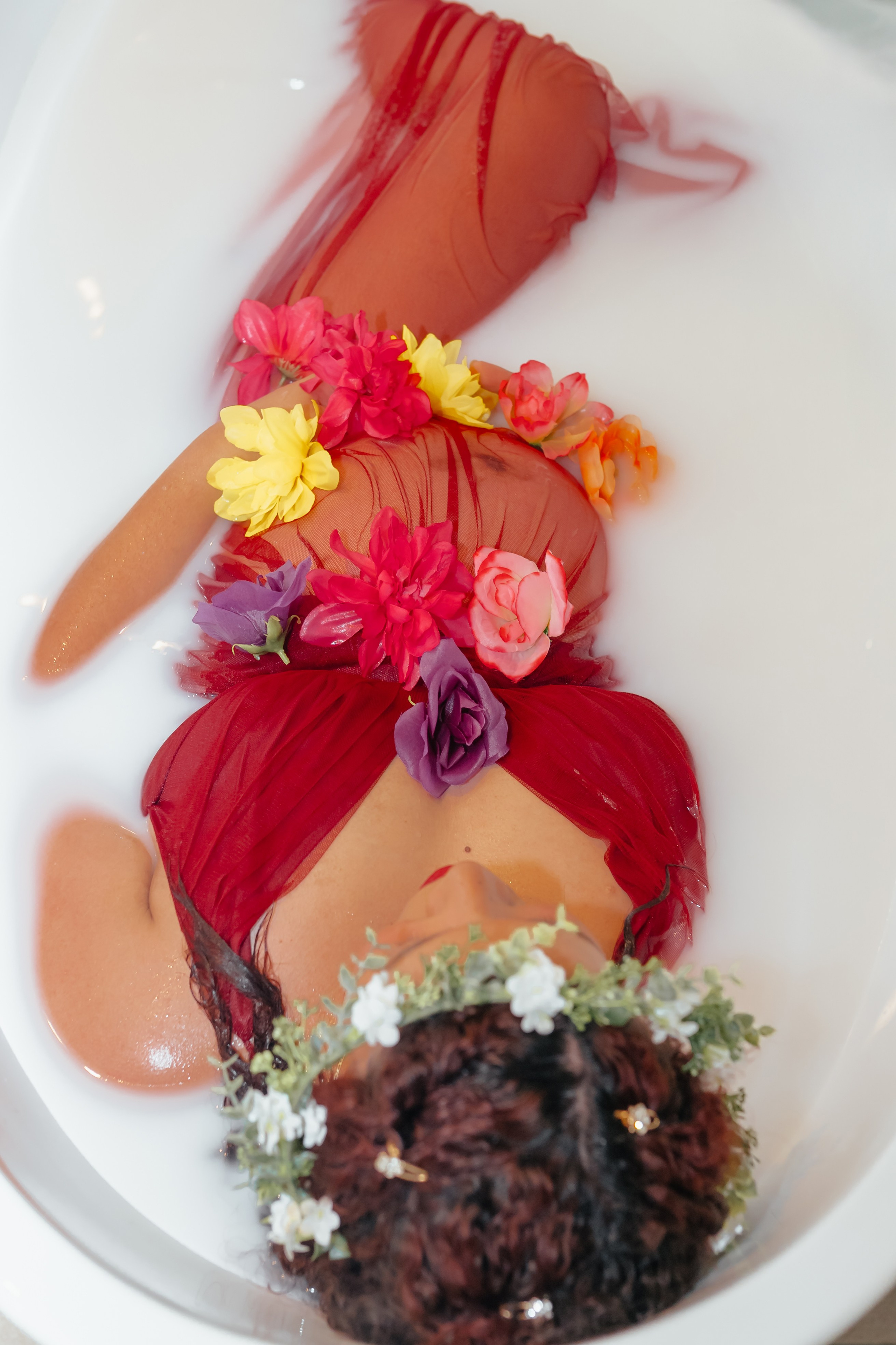 Didi’s maternity photoshoot. Gaukhar Baimagambet — Photographer and Videographer