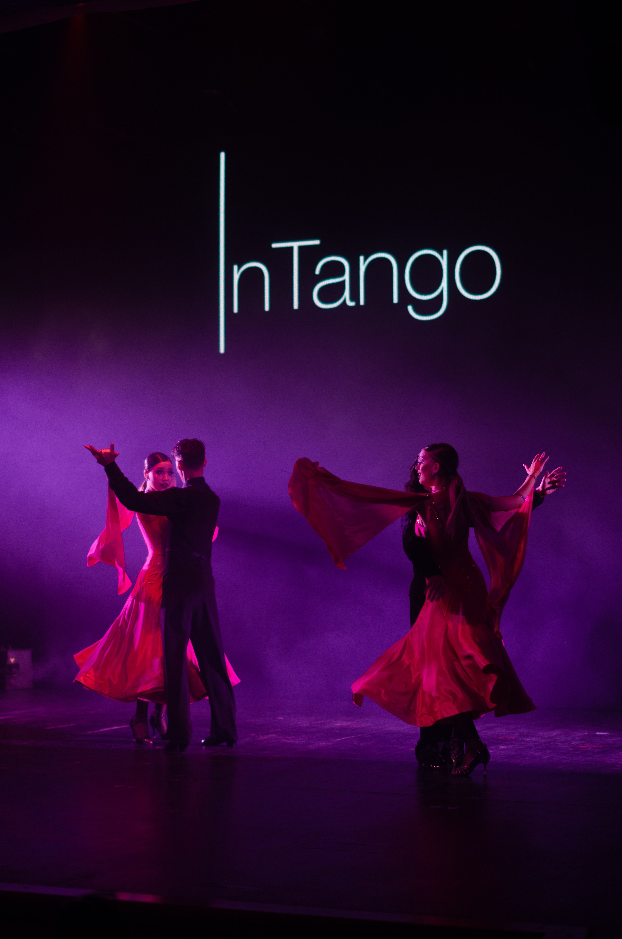 Фоторепортаж танцевального мероприятия. Денисова Аля — фотограф для парных съемок и индивидуальных историй в Барнауле