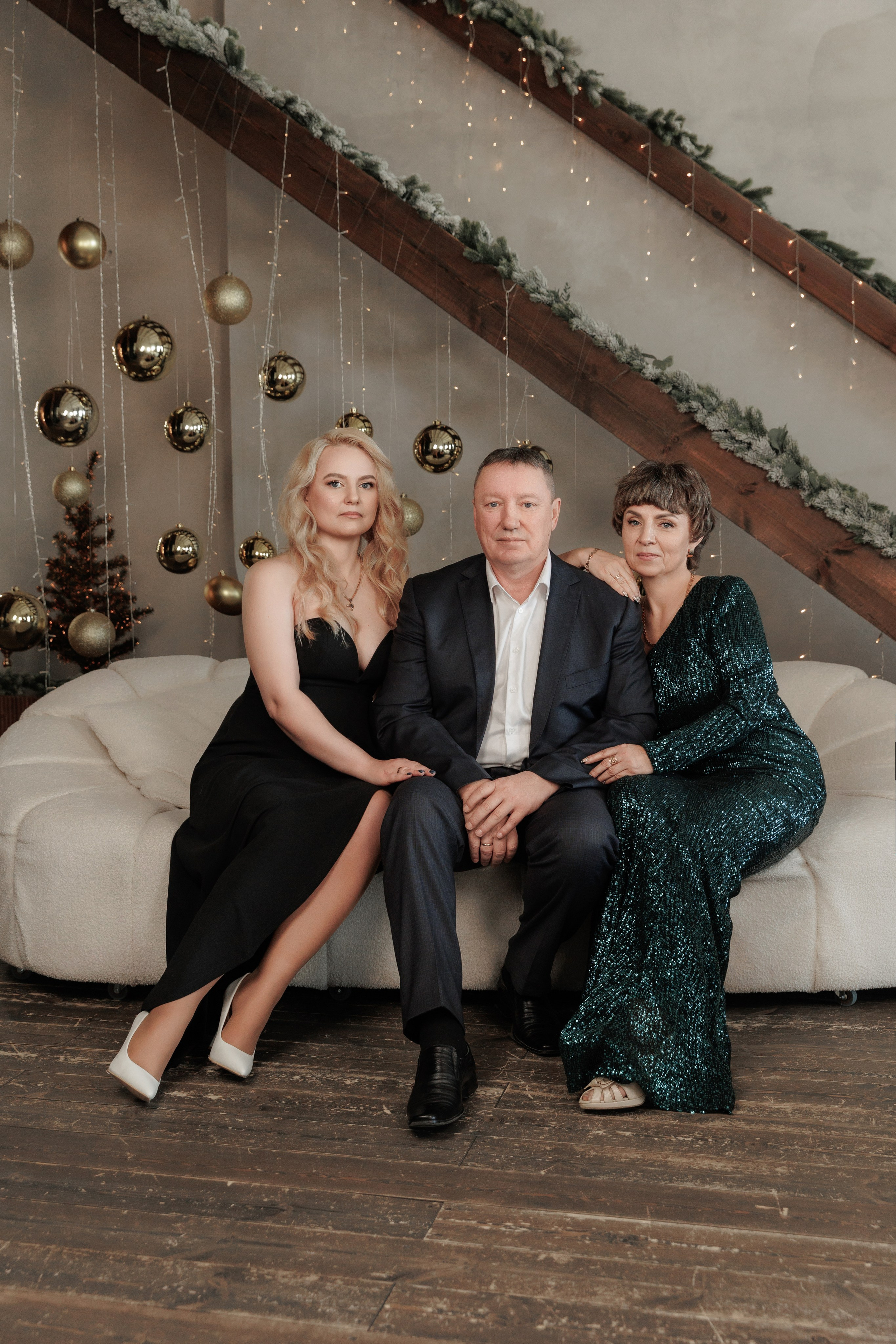 Лера с семьей. Фотограф женского портрета, беременности и материнства Харькова Елена