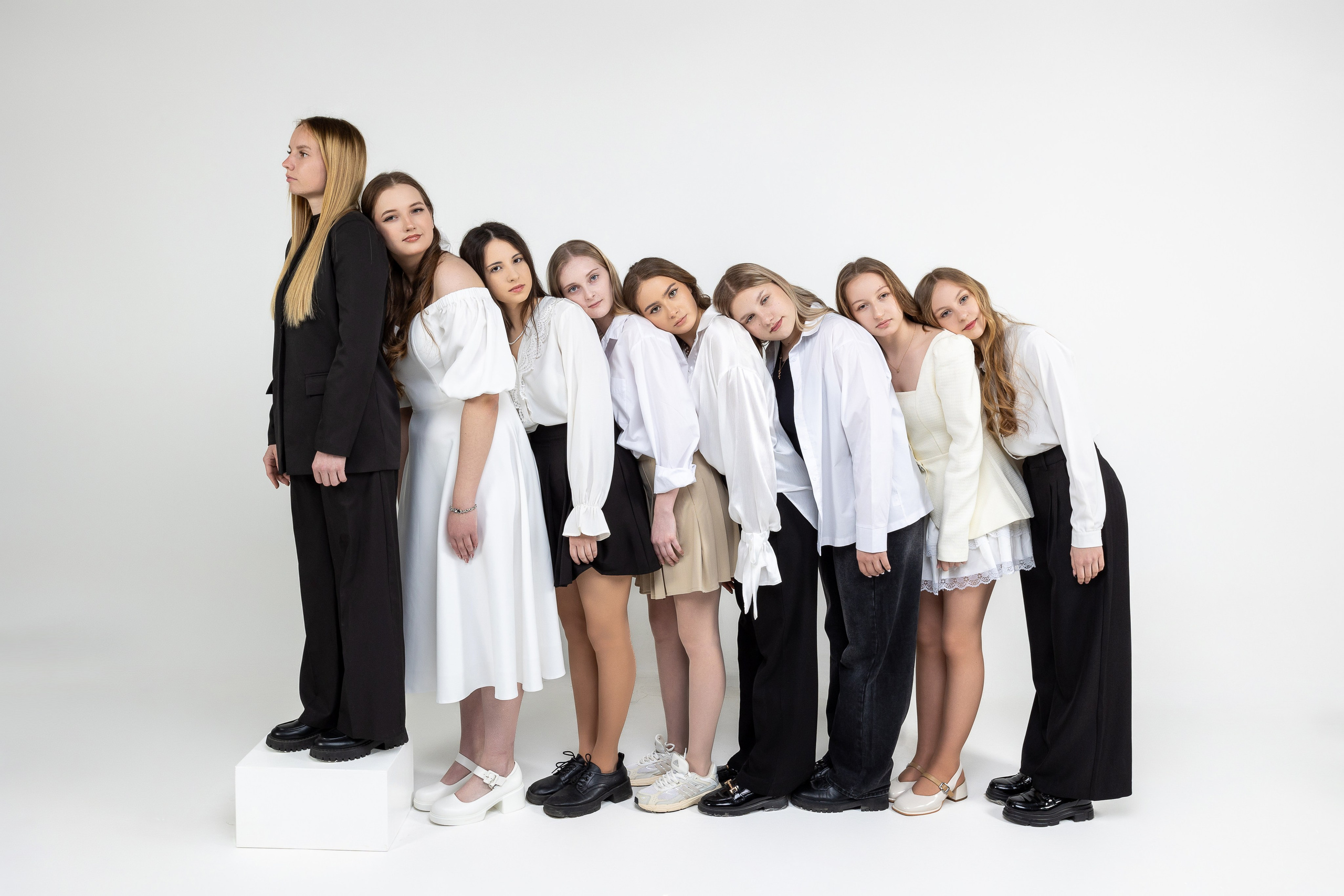 В студии. Выпускные альбомы Майкоп, Краснодар Елена Золотарева