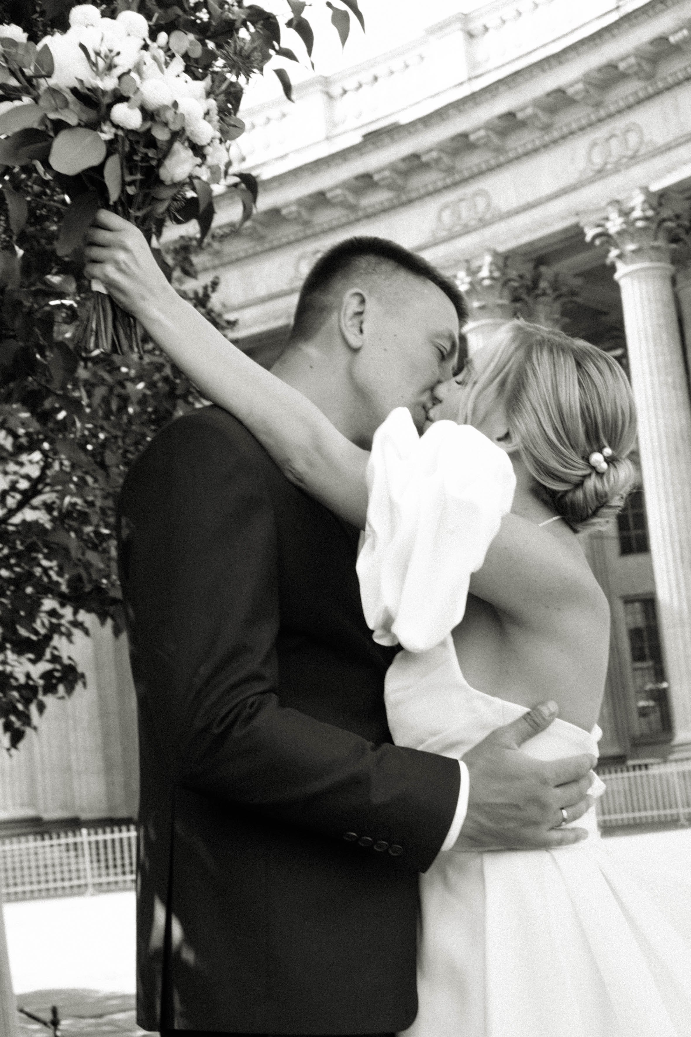 СВАДЕНБНАЯ СЬЕМКА НА КАТЕРЕ ПО КАНАЛАМ САНКТ-ПЕТЕРБУРГА И В АКВАТОРИИ НЕВЫ. Профессиональный фотограф, Санкт-Петербург — Виктория Богомолова