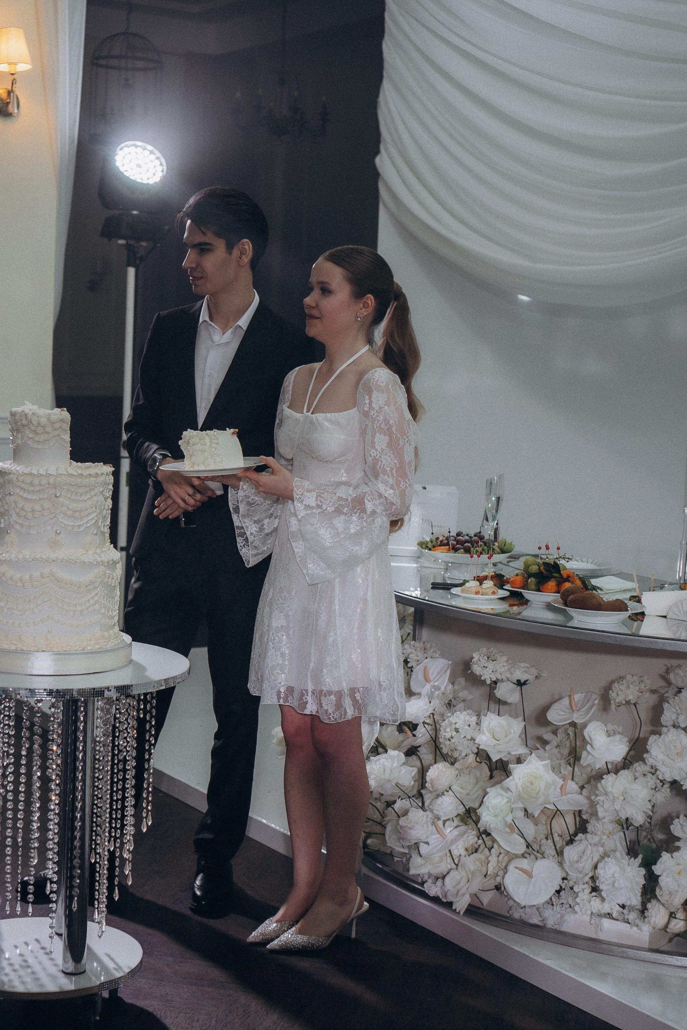 СВАДЕБНАЯ СЬЕМКА СБОРОВ В ОТЕЛЕ И ВЫЕЗД НА ЦЕРЕМОНИЮ (СНЯТО В СИБИРЕ В НИЖНЕВАРТОВСКЕ). Профессиональный фотограф, Санкт-Петербург — Виктория Богомолова