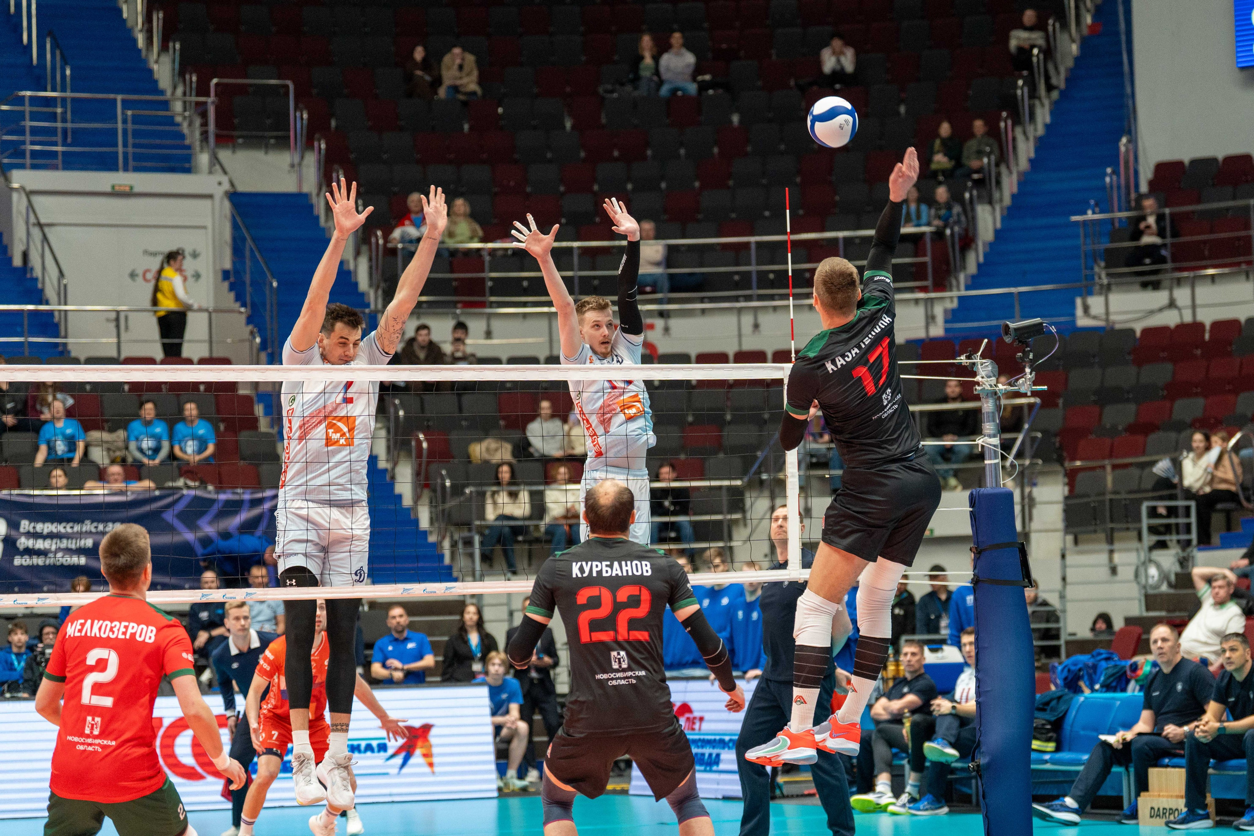 Локомотив — Динамо: фотогалерея полуфинала Суперкубка России 2025 | Антон Гауф. Спортивный фотограф в Санкт-Петербурге | Антон Гауф