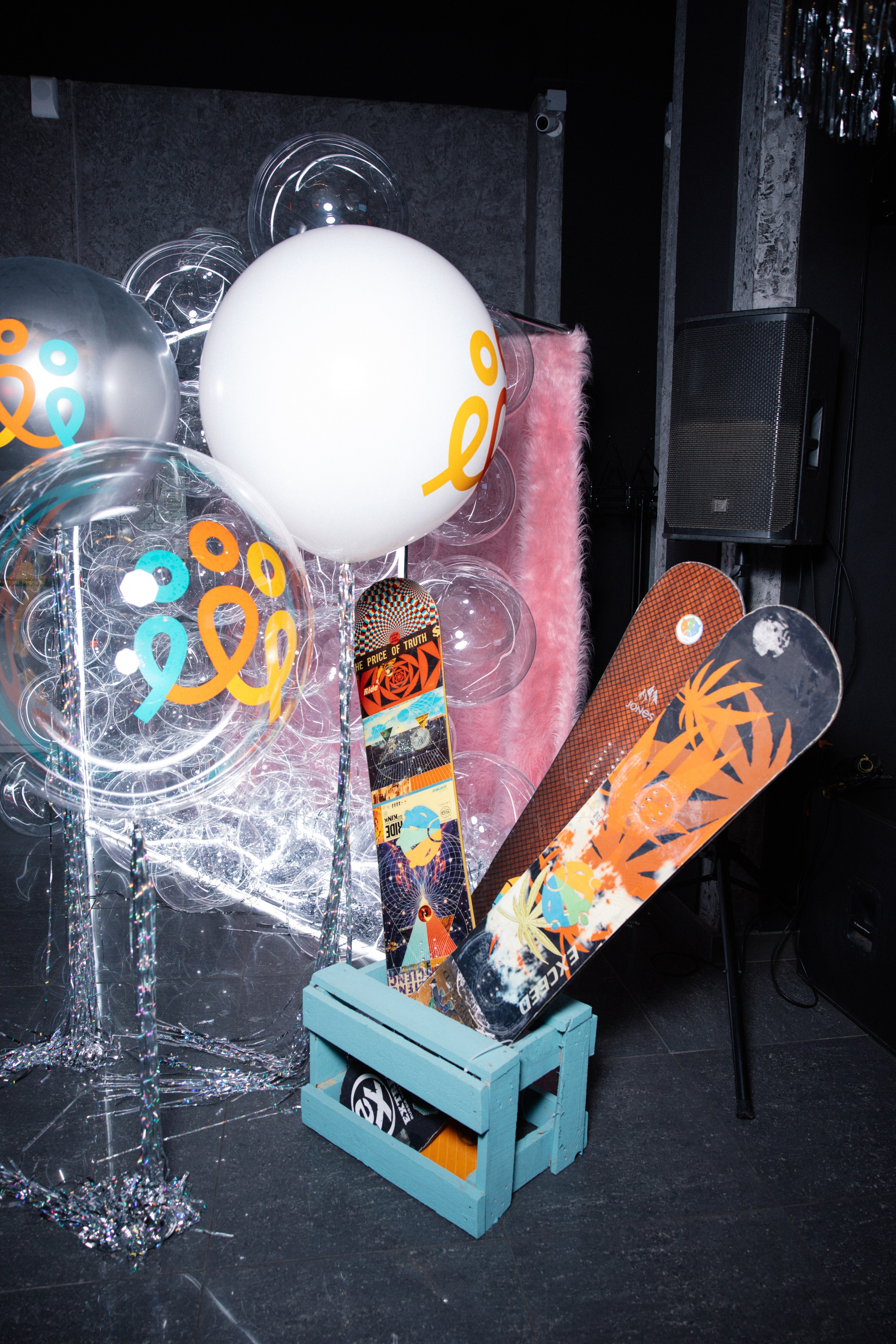 Соседи, Тусец. Фотограф Эдуарда Титанян