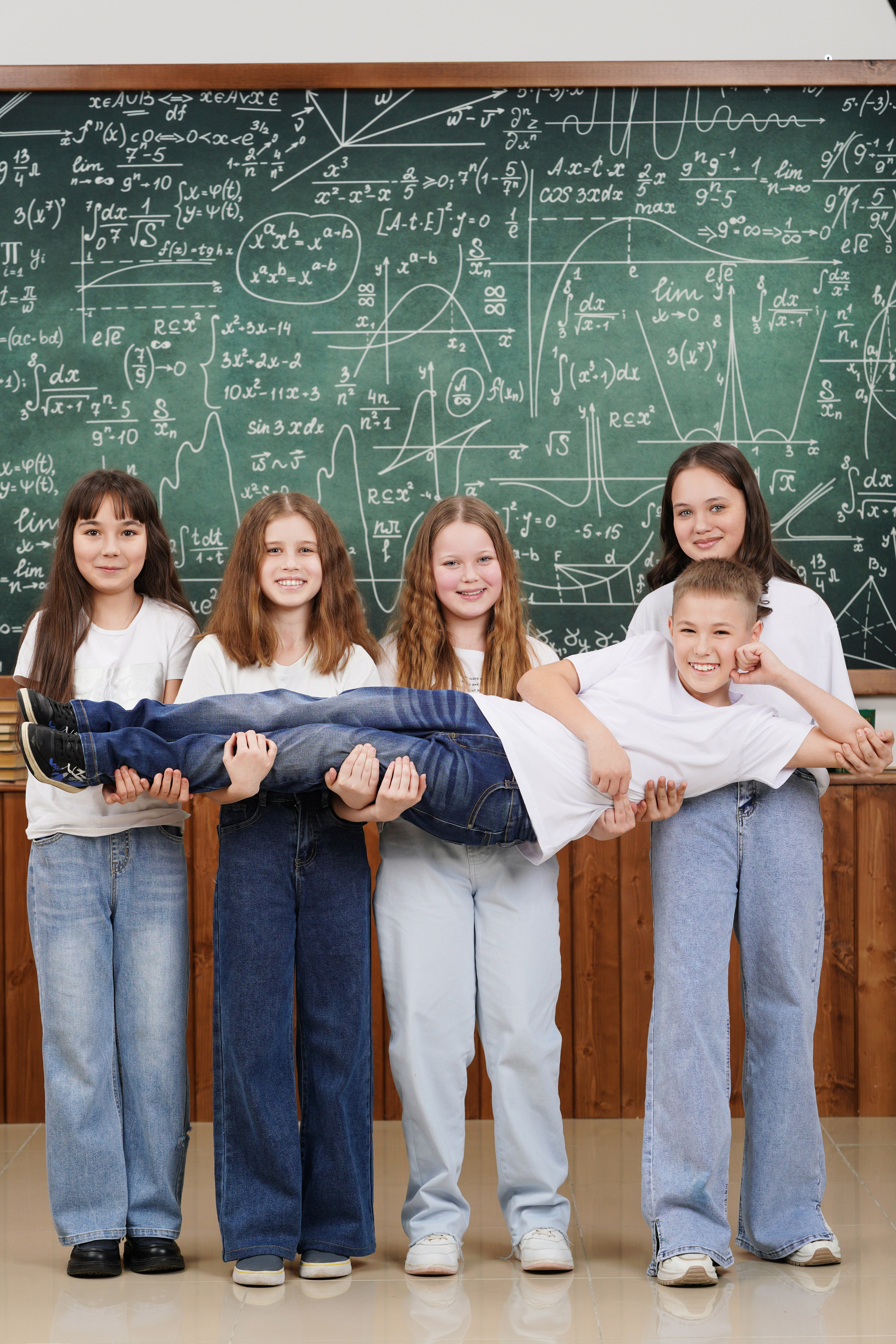 Школьная студия 4 класс. Выпускные альбомы в Набережных Челнах