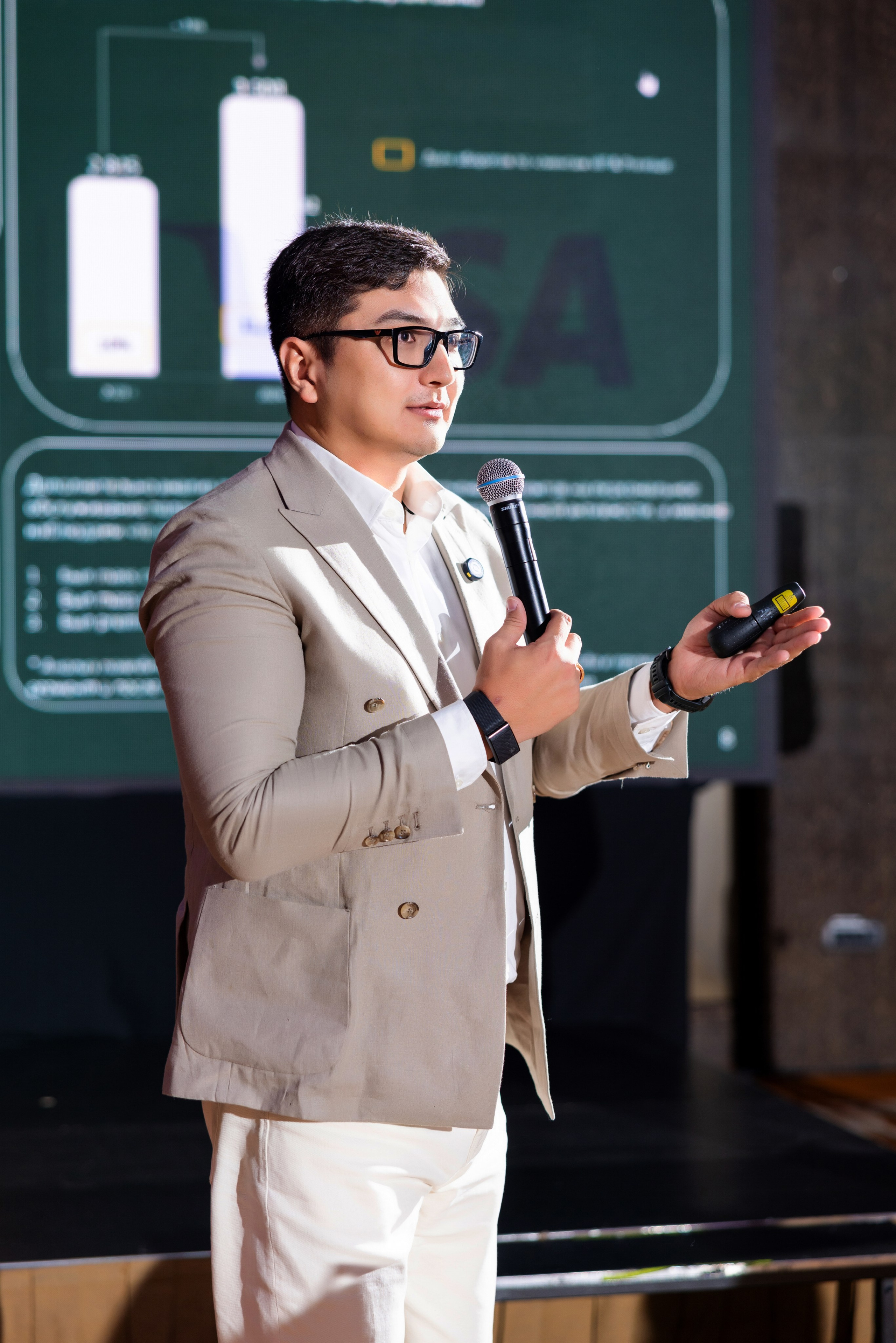 Тренинг Visa & Halyk Bank. Кристина Шнайдер репортажный фотограф Алматы