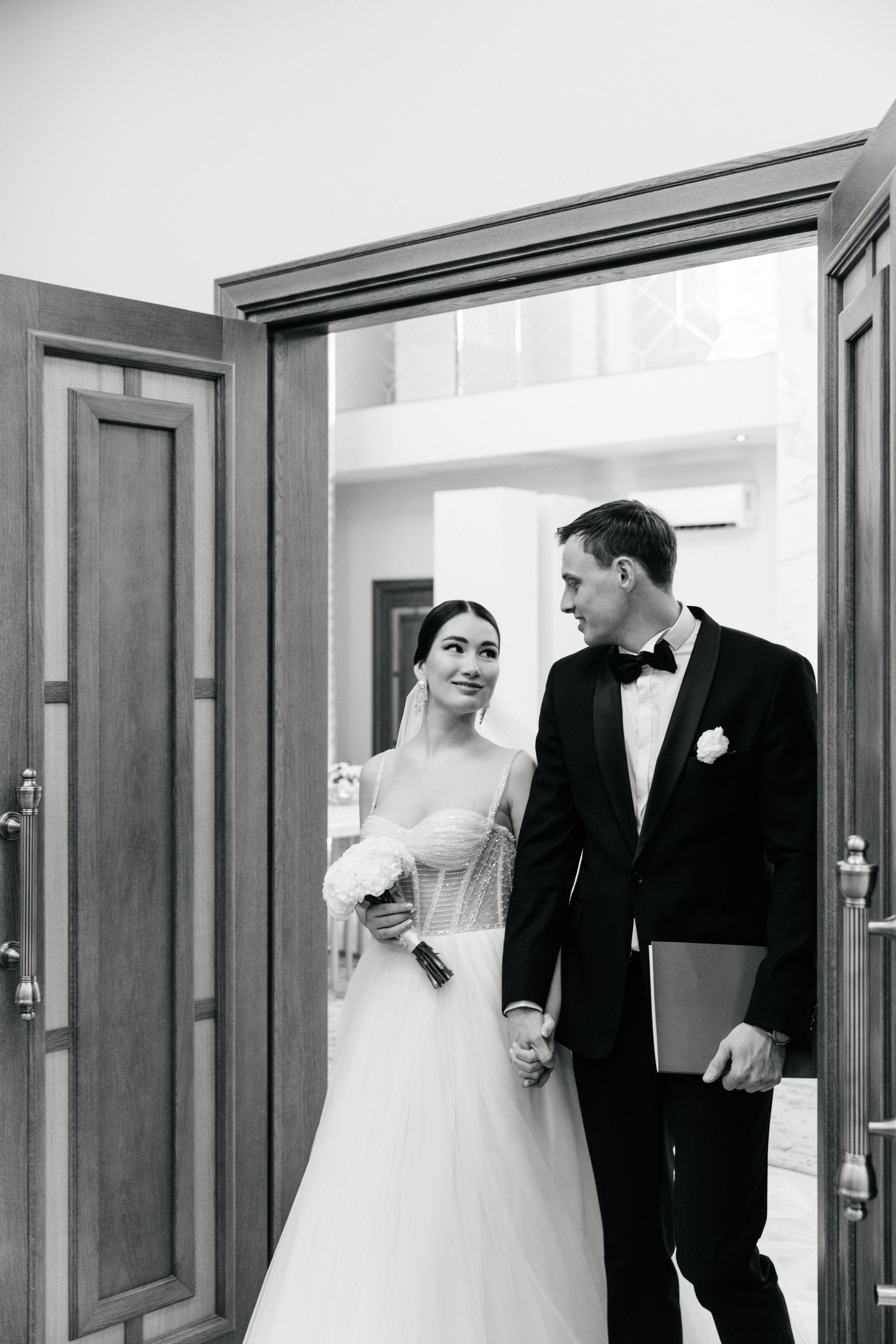 Свадебная фотосъемка росписи и свадебная фотосессия в Архангельском. Свадебный фотограф в Москве Полина Лелетко