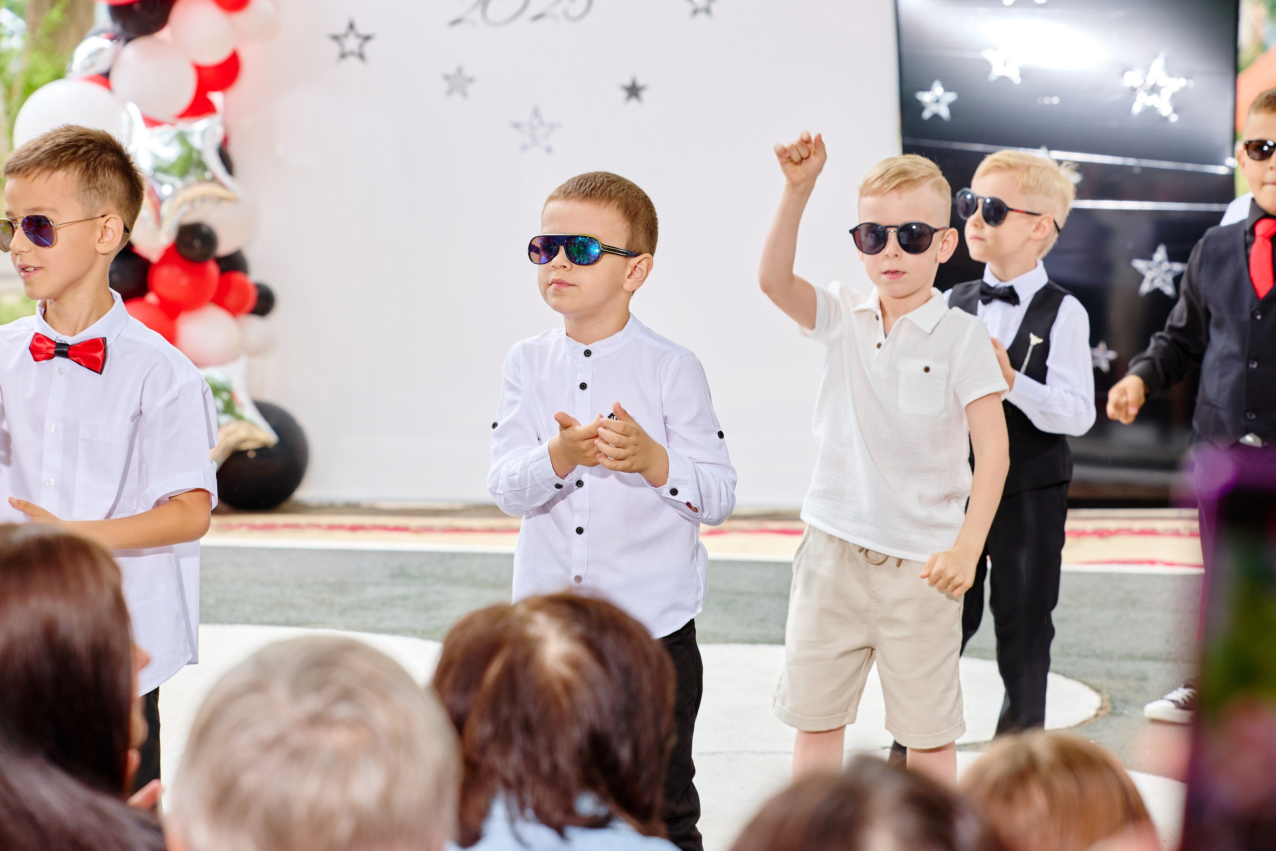 Выпускной 45 сад. Фотограф Выпускные альбомы Таганрог Сергей Коробченко