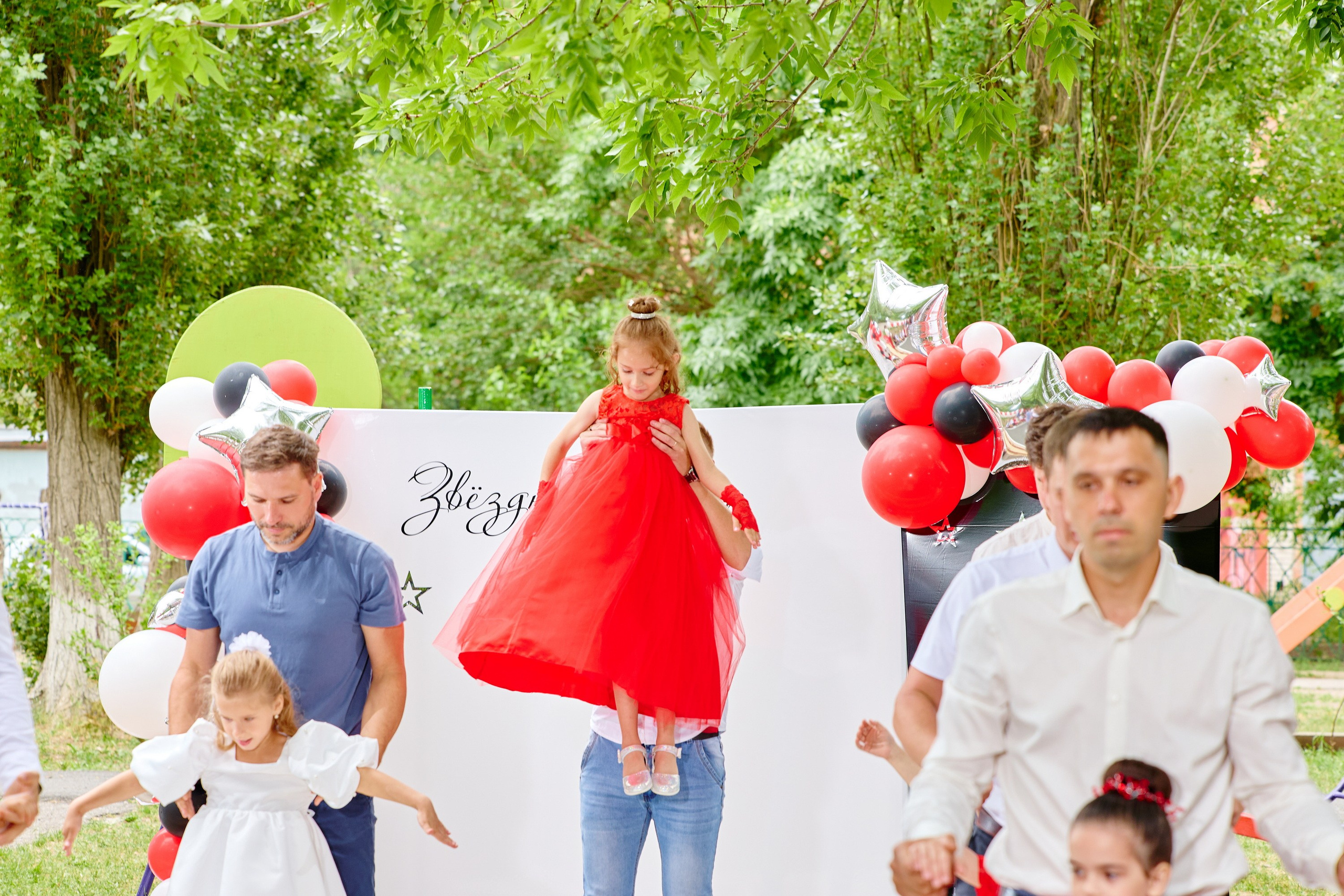 Выпускной 45 сад. Фотограф Выпускные альбомы Таганрог Сергей Коробченко