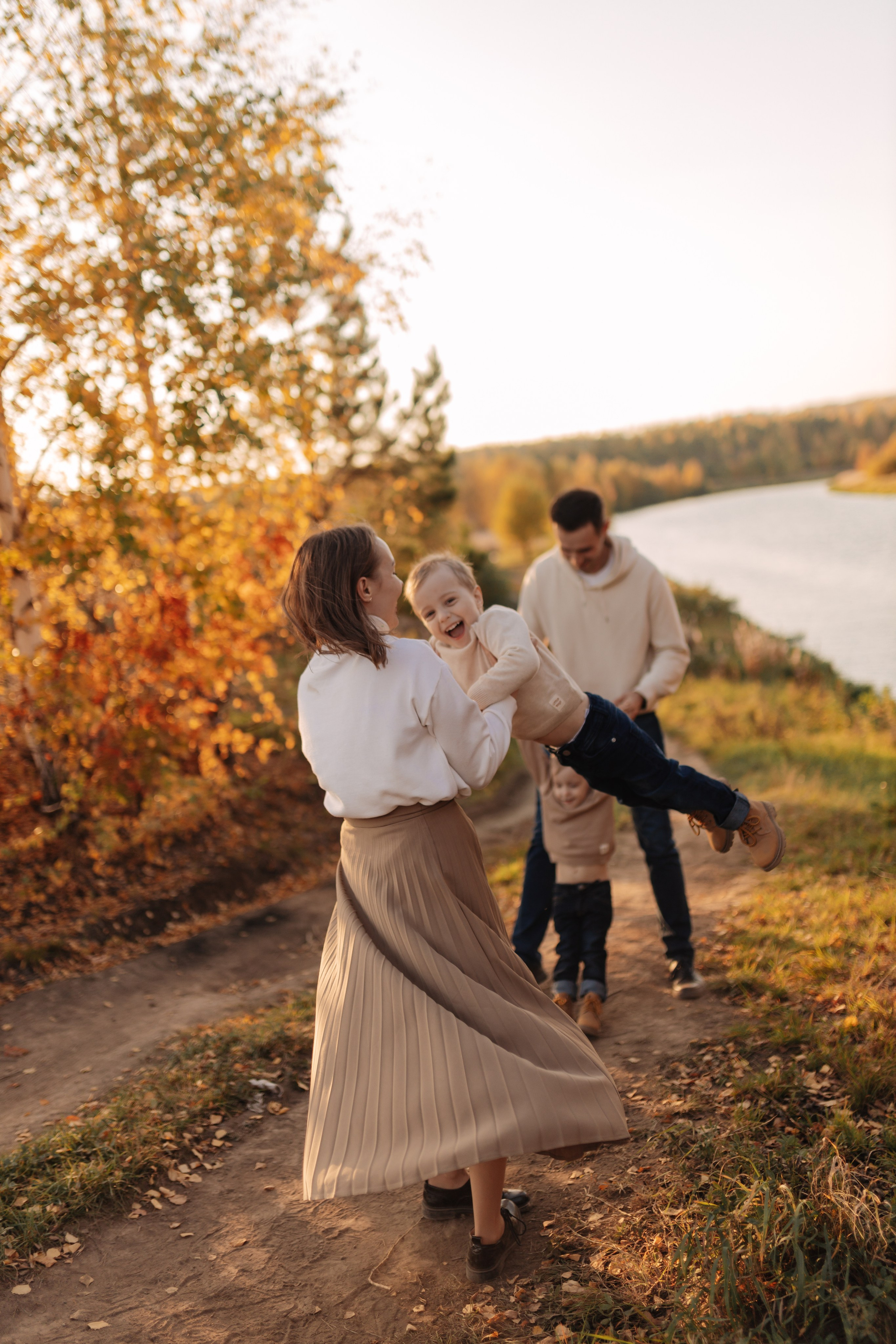 Осень с семьей Вадима и Данила. Семейный фотограф Альбина Крутелева, Екатеринбург, Ревда