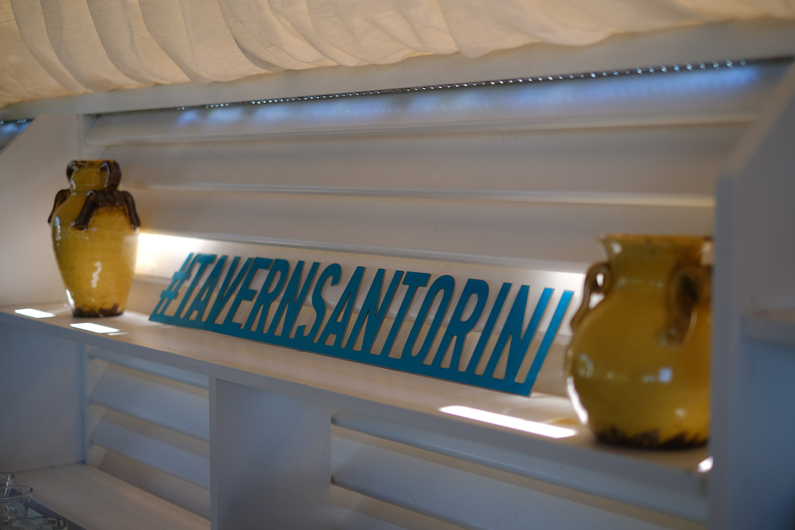 Свадебная фотосессия в Старая ялтинская дорога, фотолент. Профессиональная фотосъемка в Крыму. Натуральные эмоции и живые кадры. Забронируйте дату прямо сейчас!