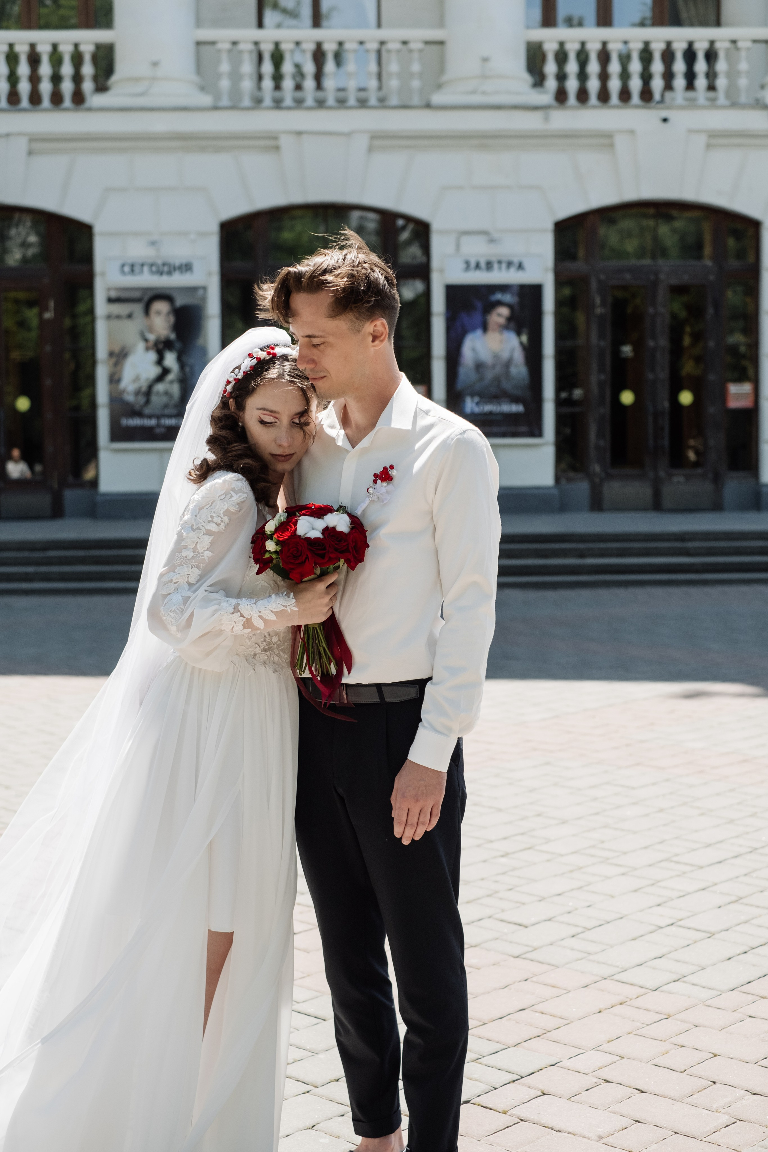 О+Д (ЗАГС, прогулка Центр и Парк Победы, банкет). Профессиональная фотосъемка в Крыму. Натуральные эмоции и живые кадры. Забронируйте дату прямо сейчас!
