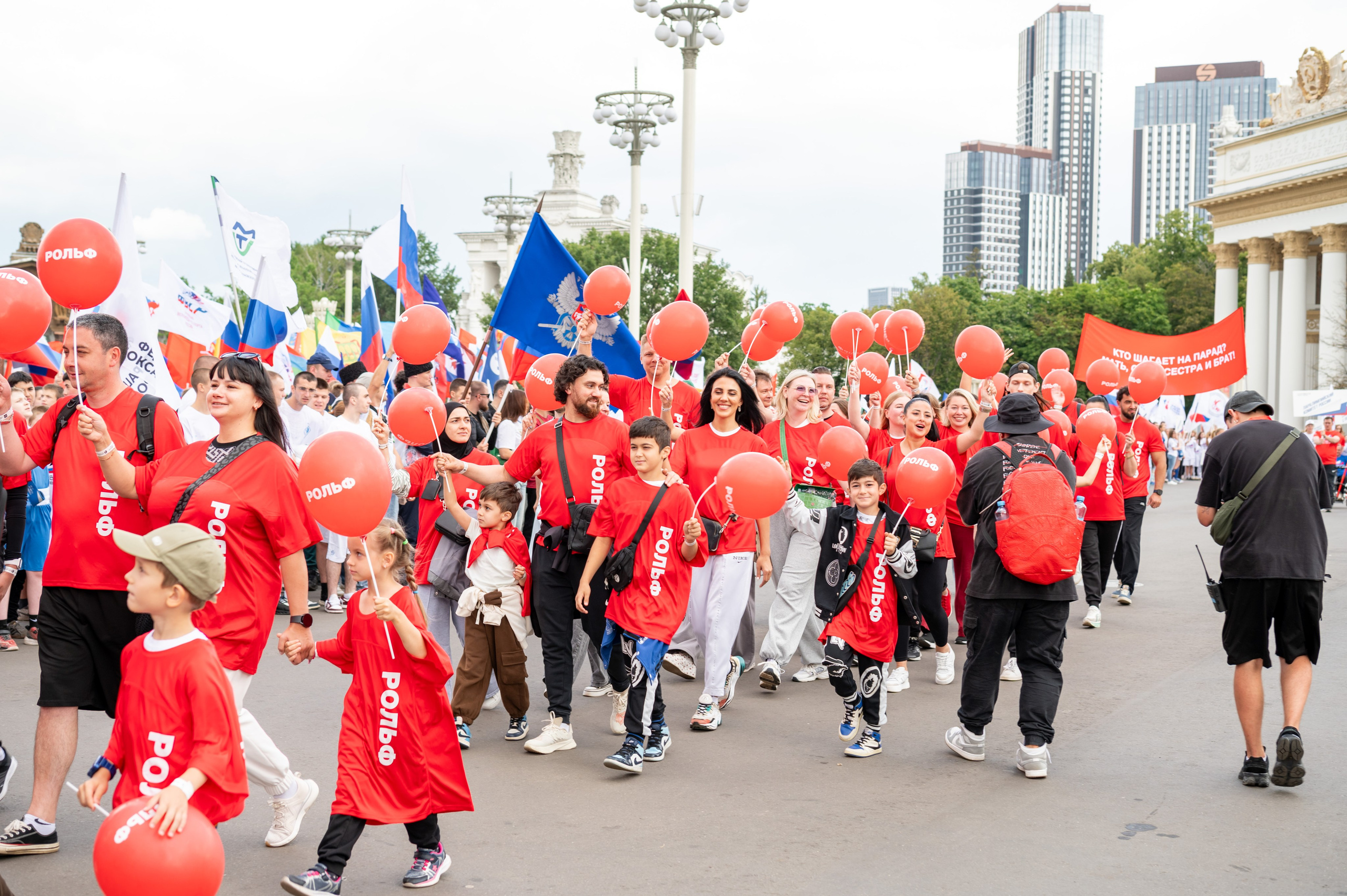 Спортивное шествие посвященное Дню физкультурника!. Детский и семейный фотограф г. Москва Оксана Катаджи