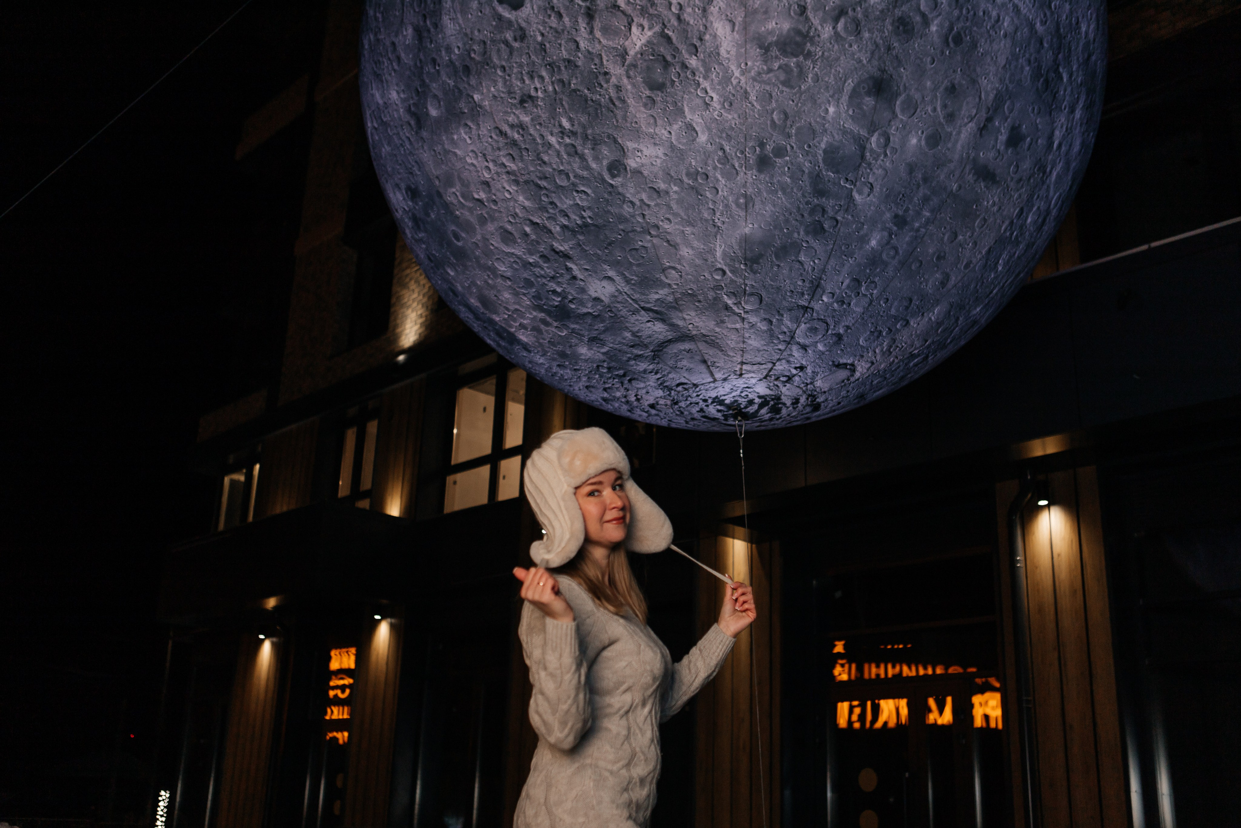 Зимняя прогулка к луне. Фотограф в Иркутске Анастасия Кись. Студийная фотосессия беременности в тканях Иркутск. Семейная фотосессия, ПОРТРЕТ «ПОКОЛЕНИЕ»