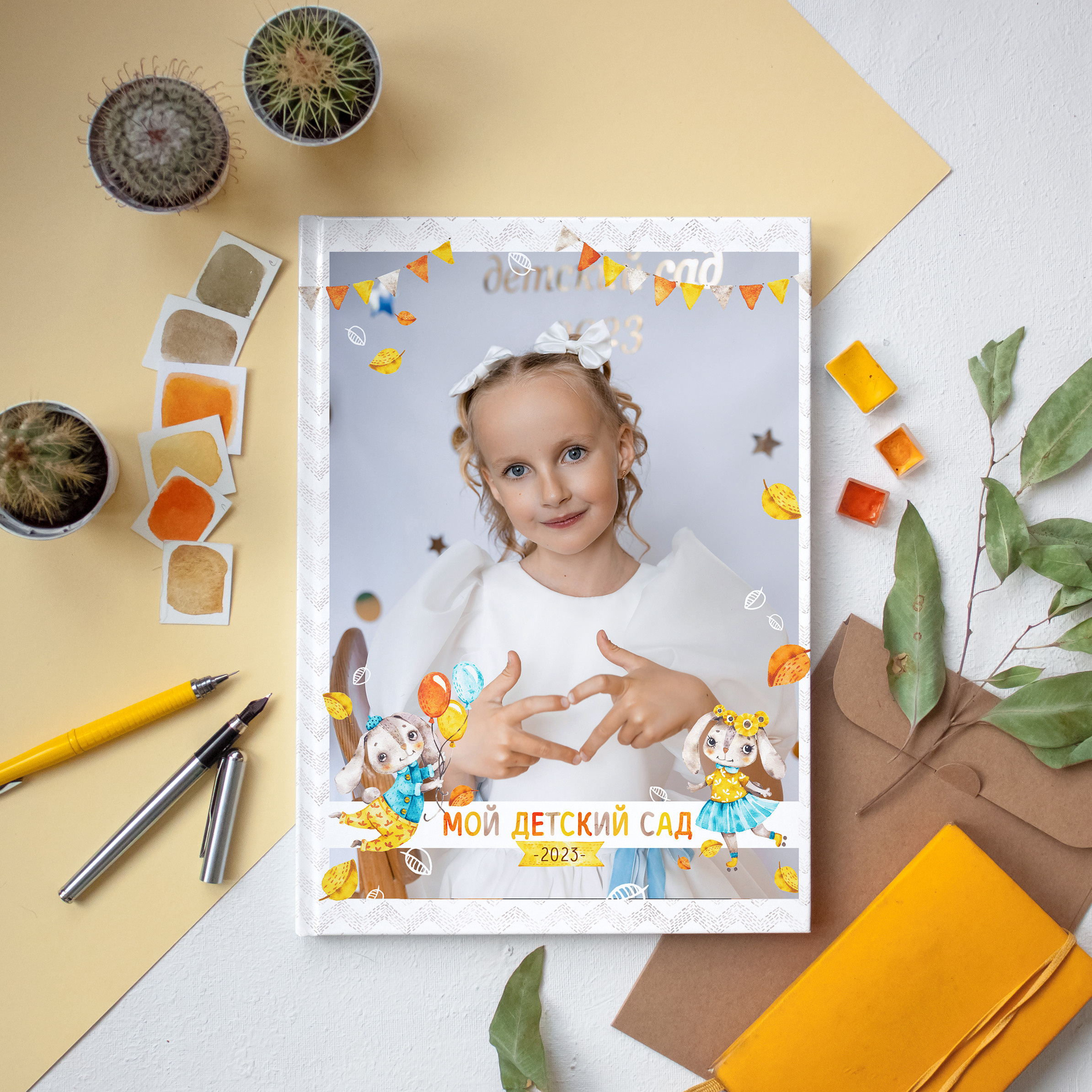 Фотоальбом. Дизайн "Ушастики" 20*30. Альбом  отпечатан на цифровом оборудовании HP Indigo 20000 . Твердая фотообложка, ламинированная поверхность, плотные листы. Разворот 180°.