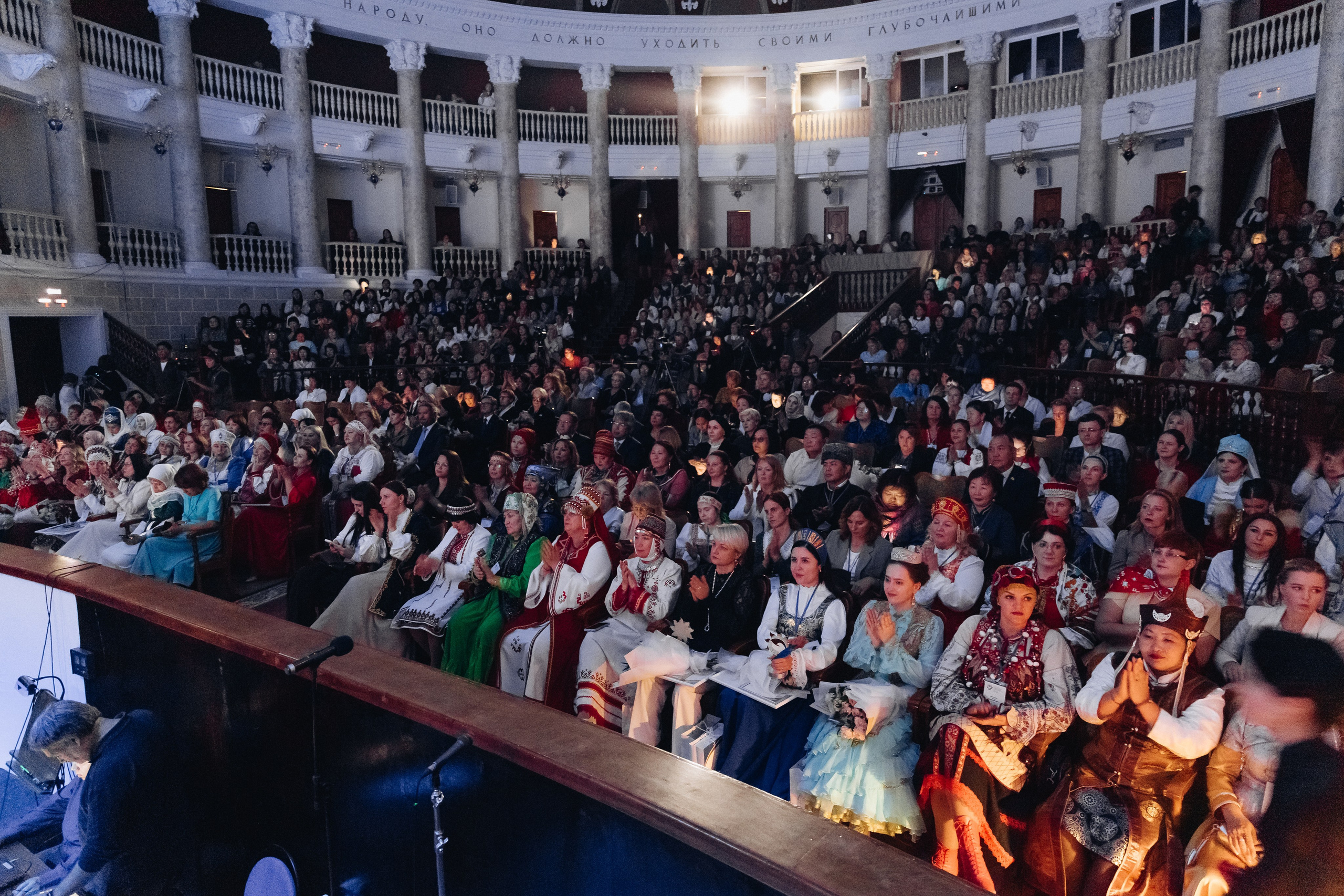 Лучший учитель родного языка и литературы 2025. Свадебный и семейный фотограф в Улан-Удэ