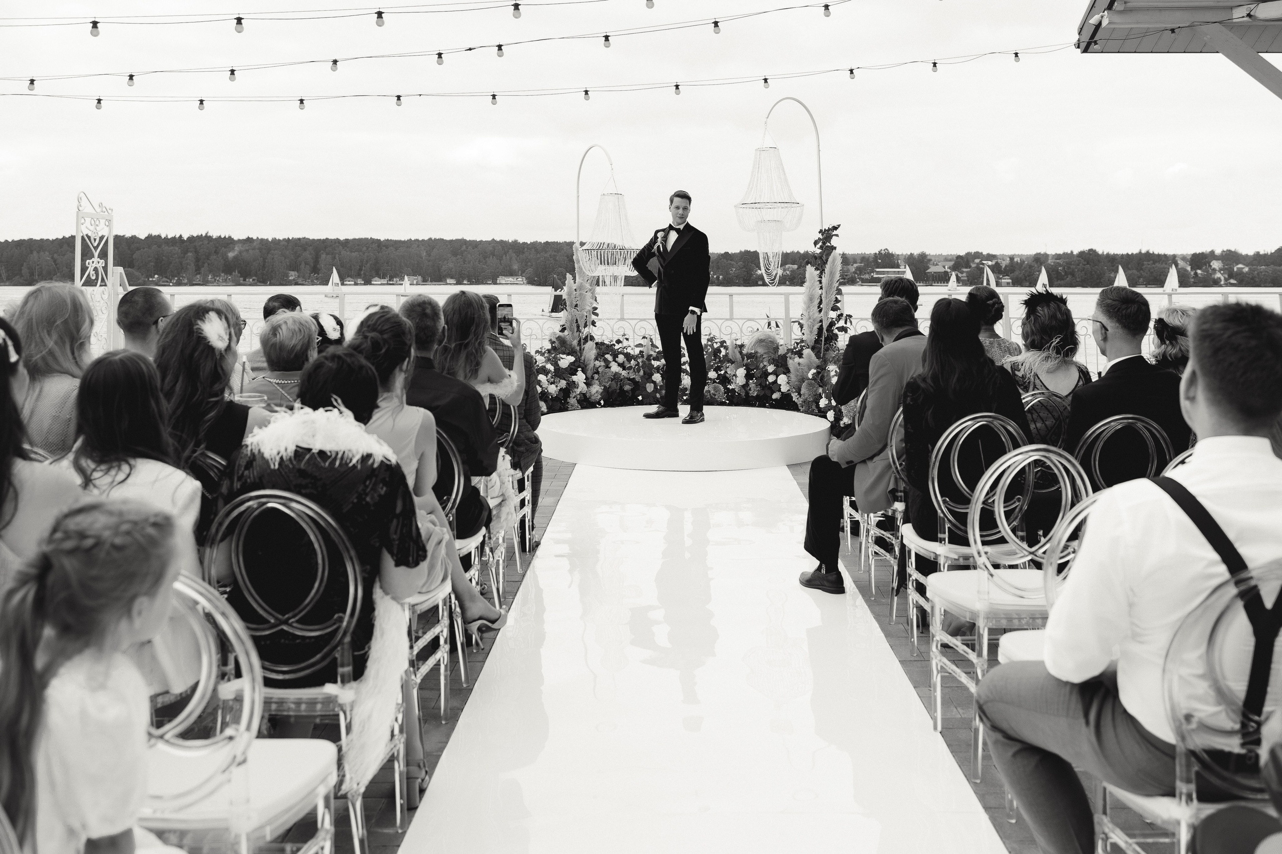 Влюбляться, целоваться. Свадебный фотограф в Москве | Профессиональный фотограф | Выгодные цены на услуги