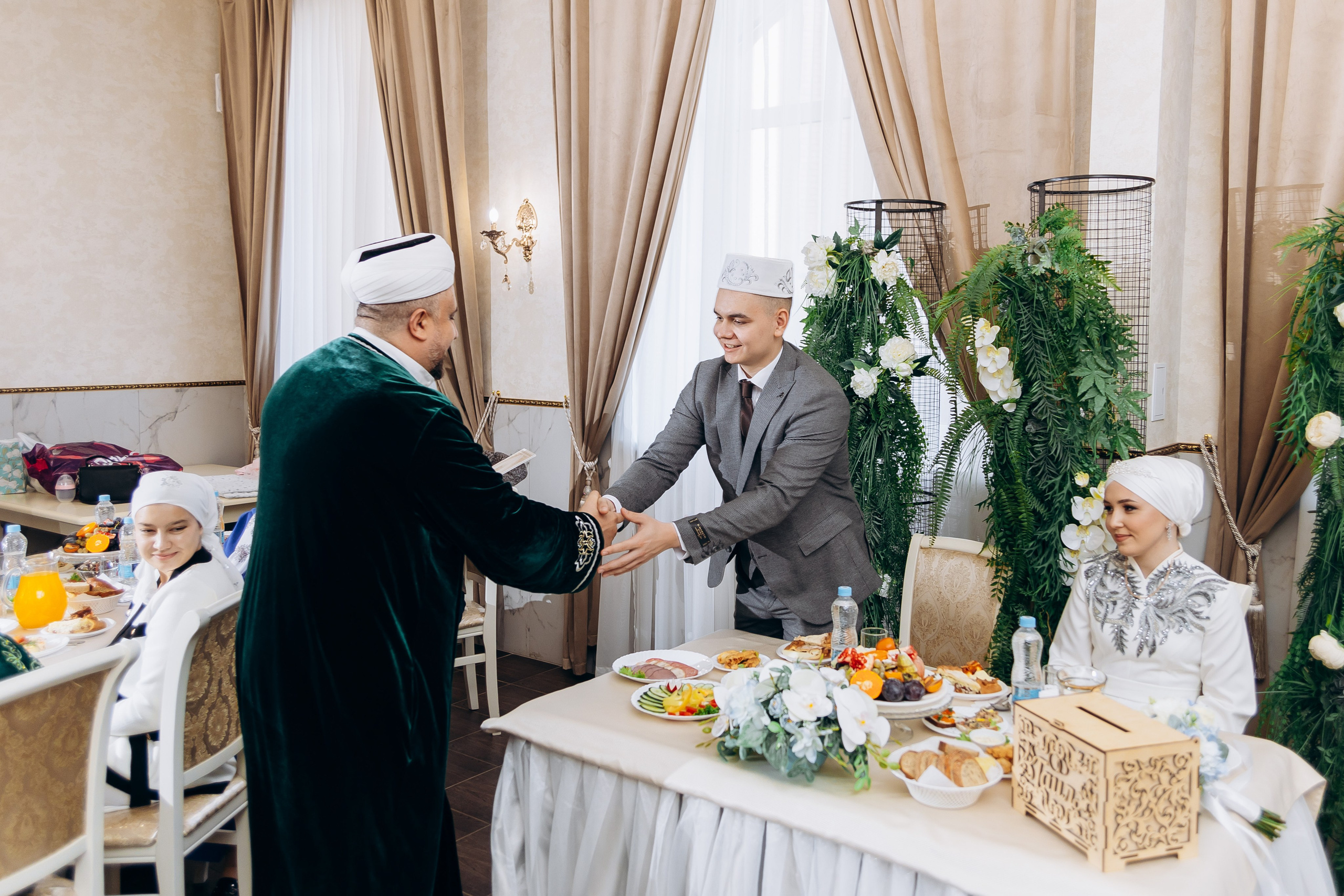 никах в мечети Гаиля,  фотосессия в мечети Гаиля, фотограф на никах Казань Ranas4you, образ невесты на никах, завязывание платка Казань, платье на никах Казань, фотограф на мусульманские свадьбы Ranas4you