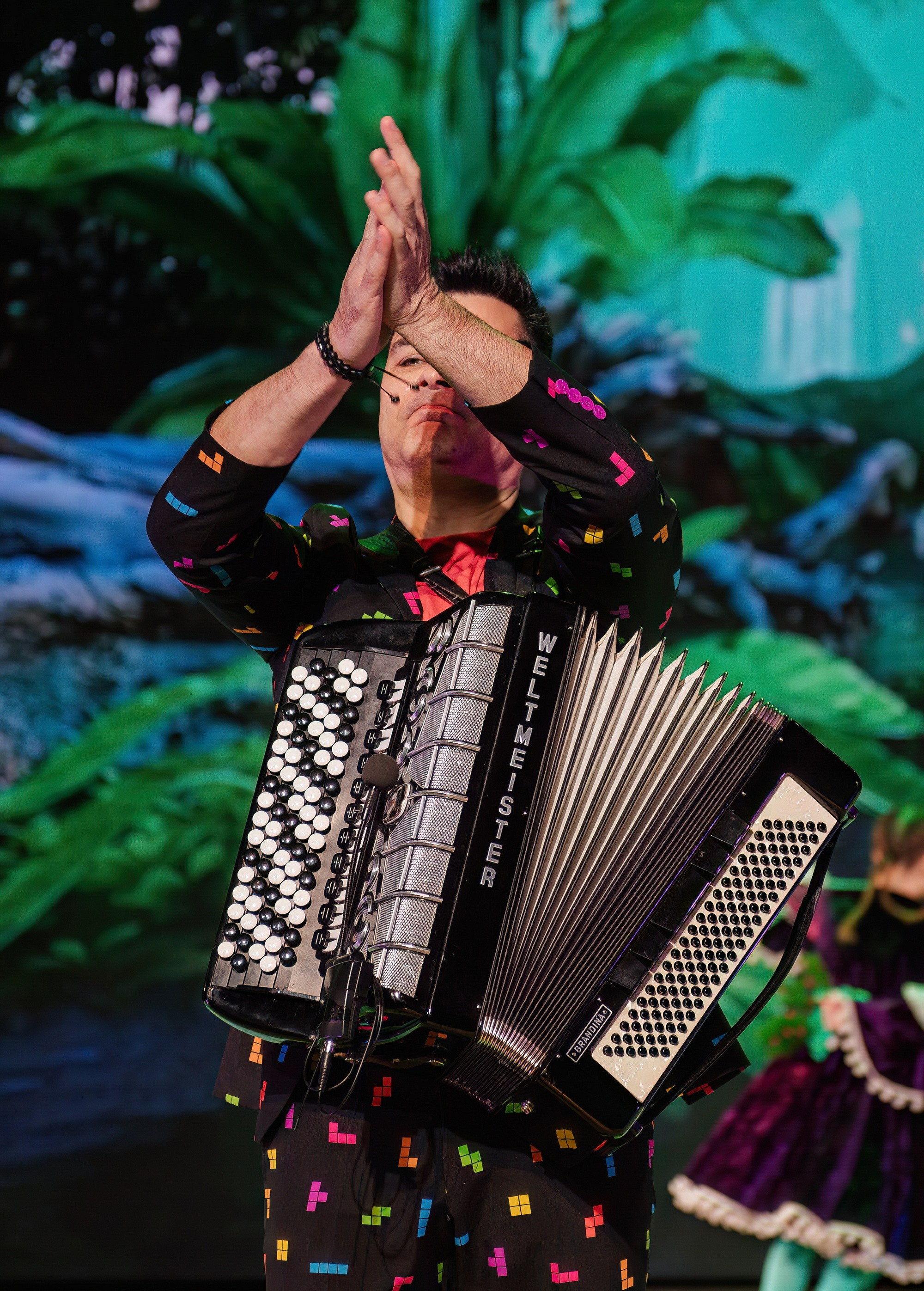 Отчетный концерт Образцового коллектива Алтая театра эстрадной песни «Созвездие». Свадебный и репортажный фотограф Никита Сницарев в Барнауле