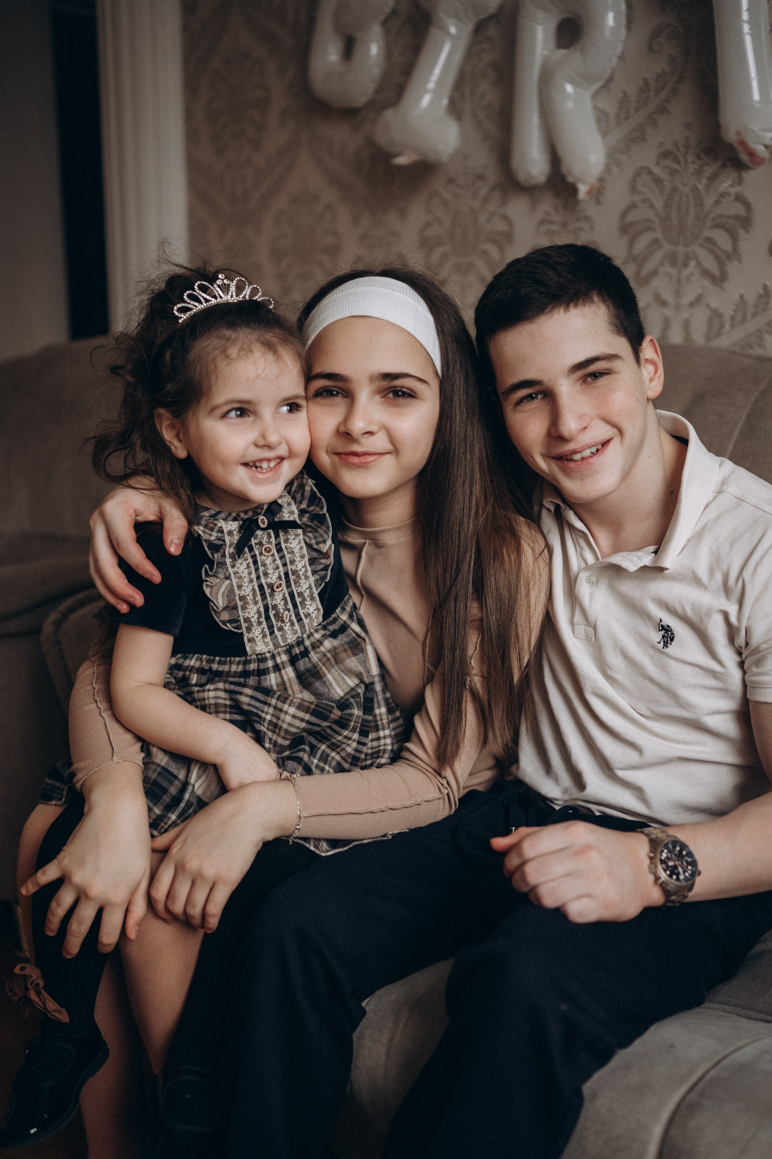 Самвел, Ануш, Валера, Ника и Вика. Фотограф Горбенко Анна