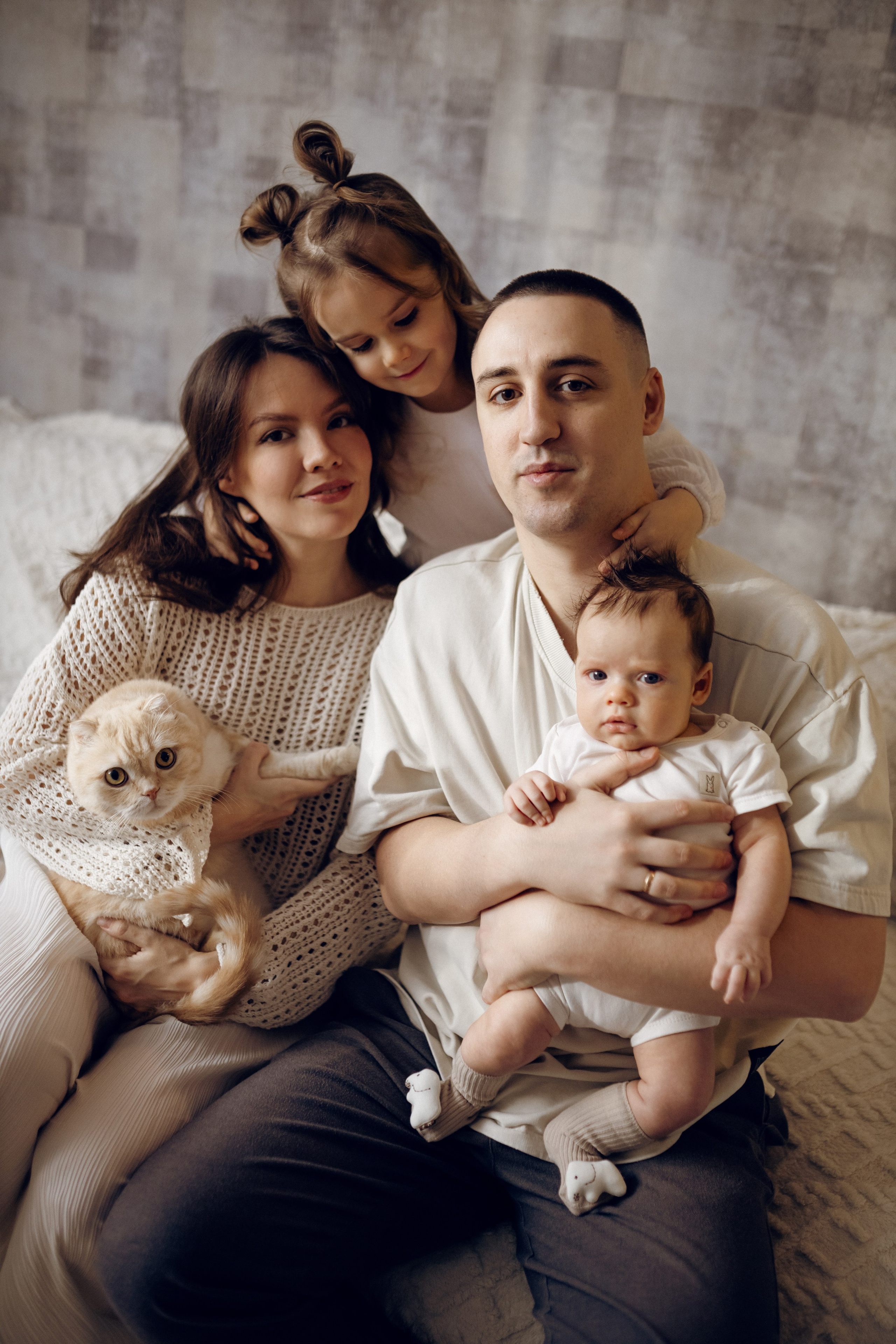 Семейный портрет с котом
