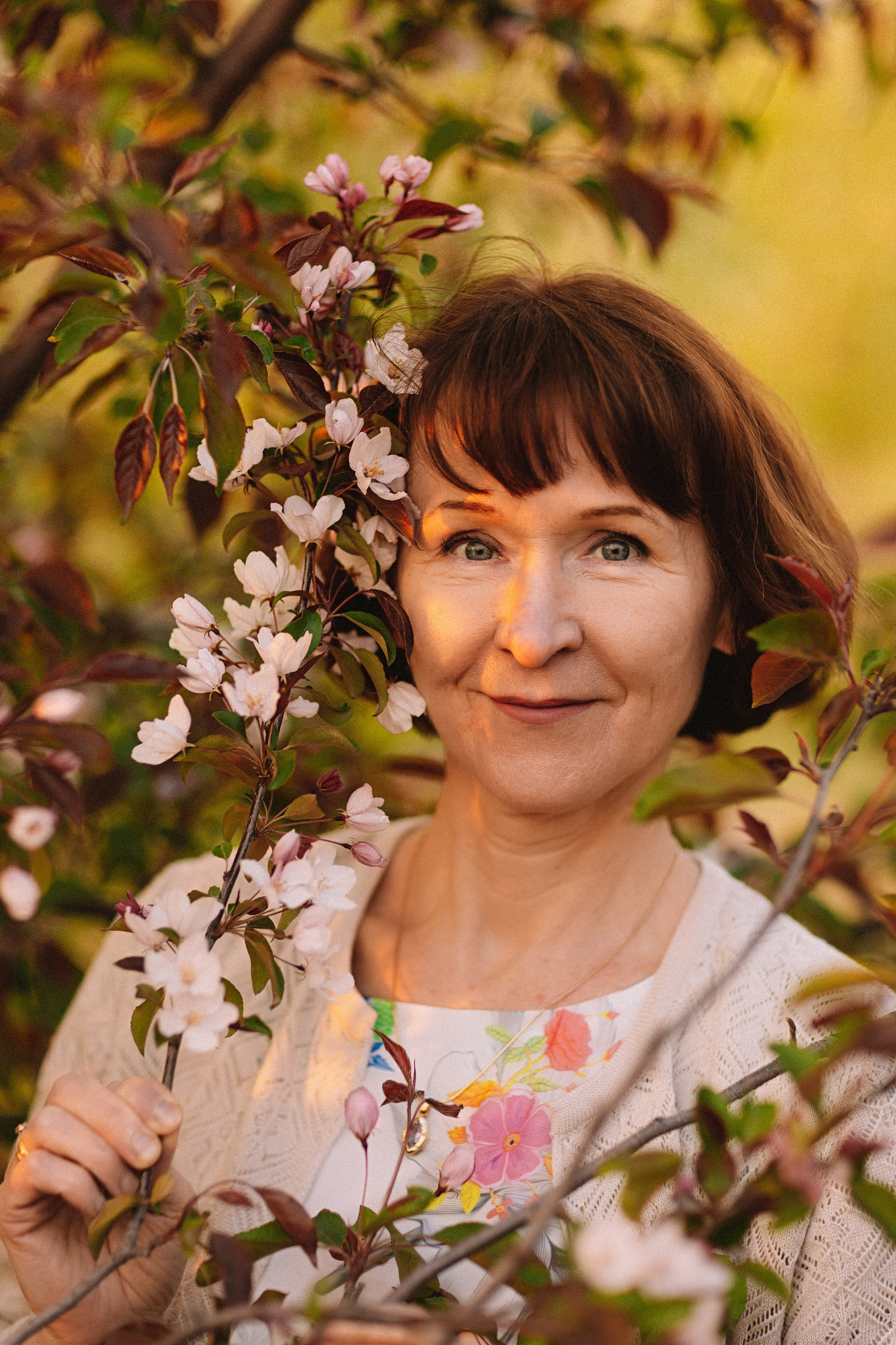 Яблони. Семейный фотограф Тюмень, фотограф на роды Салмина Мария