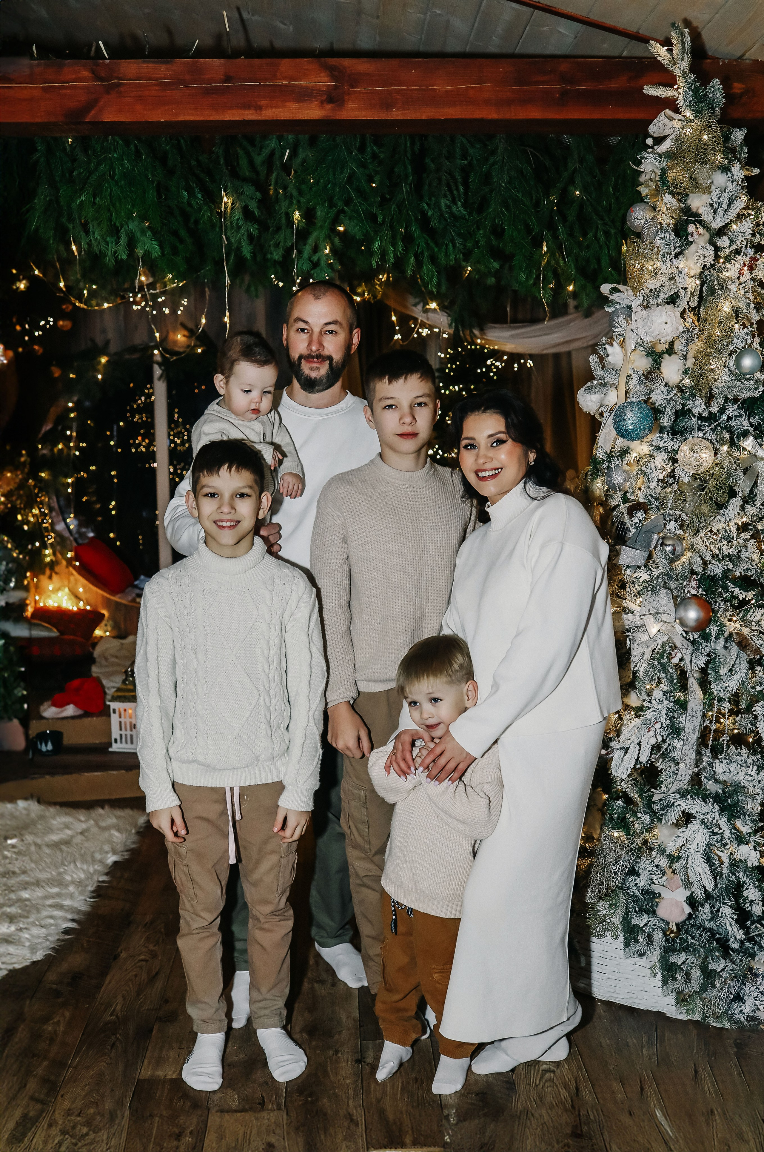 Семейная съемка в локации шале. Большая семья. Иванова Ирина Свадебный и семейный фотограф г. Уфа