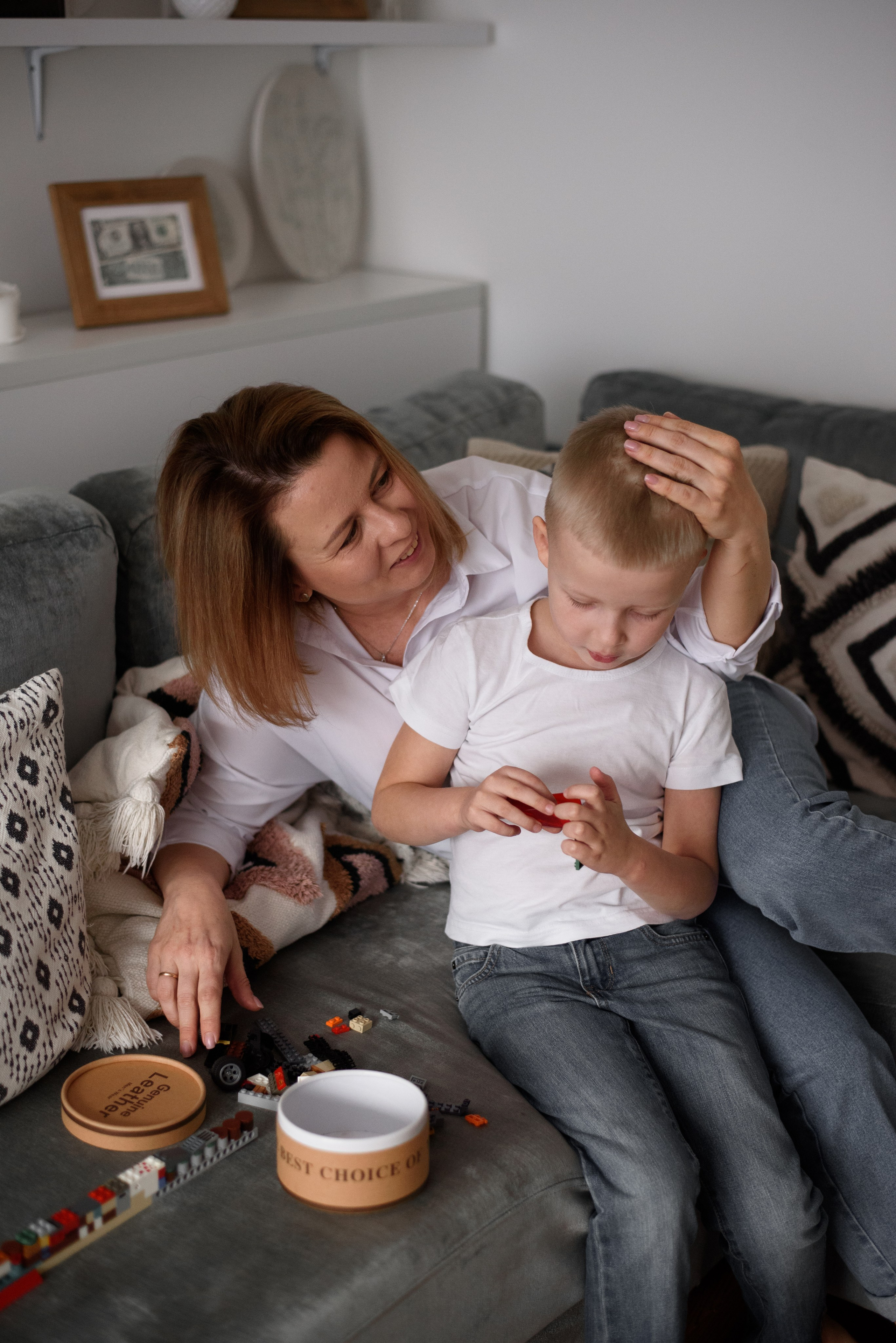 Home photo shoots in Montenegro. Photographer of newborns and children up to a year in Montenegro