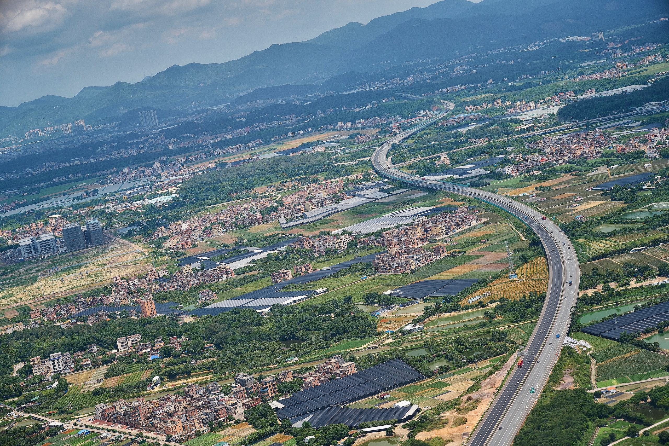 Виды Китая из самолета. Яркие фото на Чёрном море