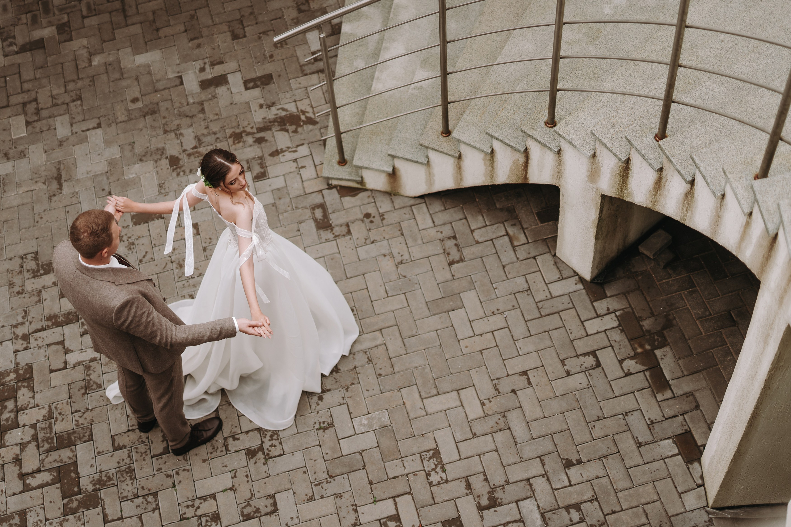 БАНКЕТНЫЙ ЗАЛ ТОРТУГА, ВЕДУЩИЙ АНДРЕЙ ОГНЕВ