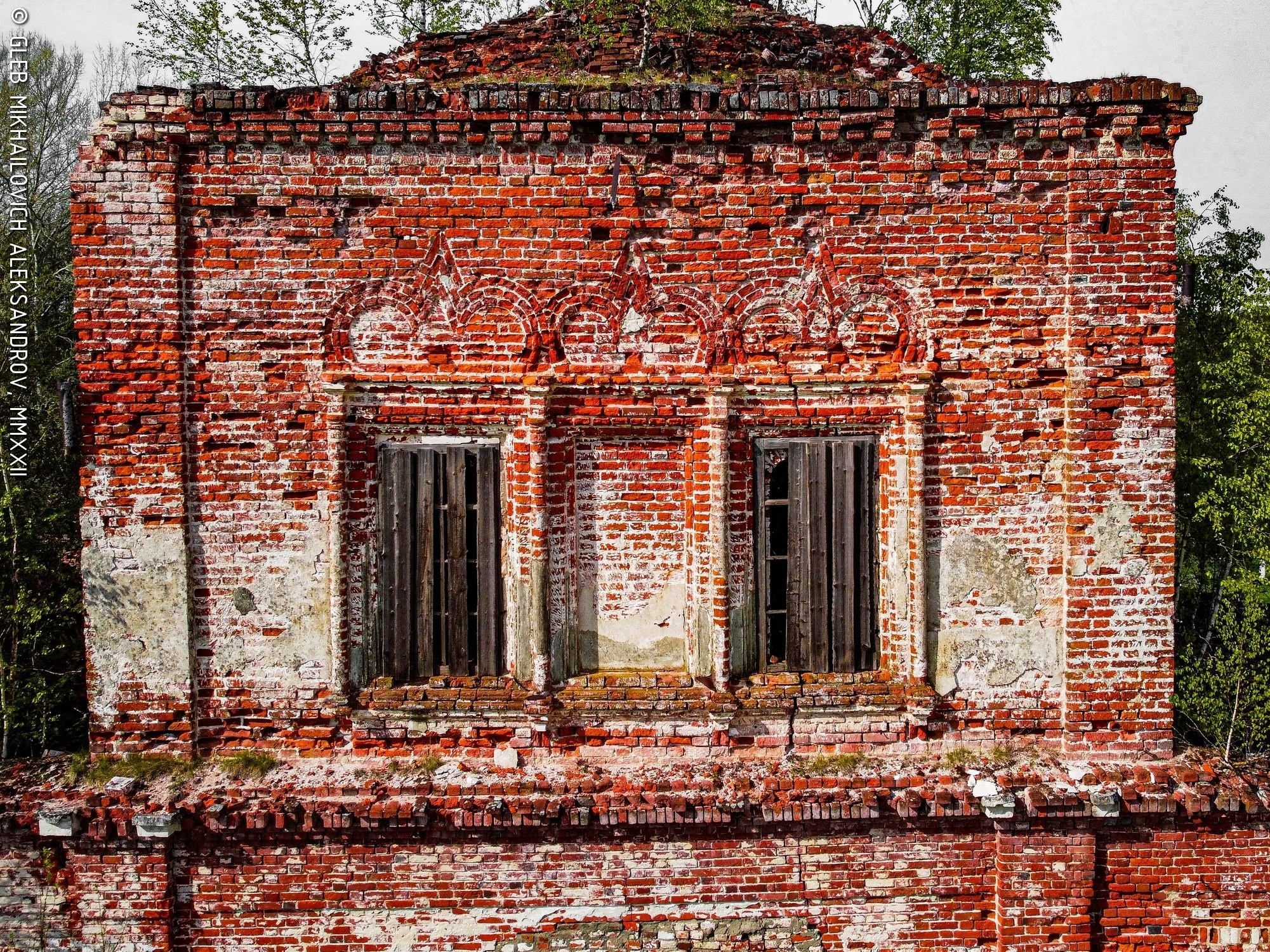 Леонтьевское. Храмовый комплекс. Церкви Михаила Архангела и Леонтия Ростовского. Зодчество