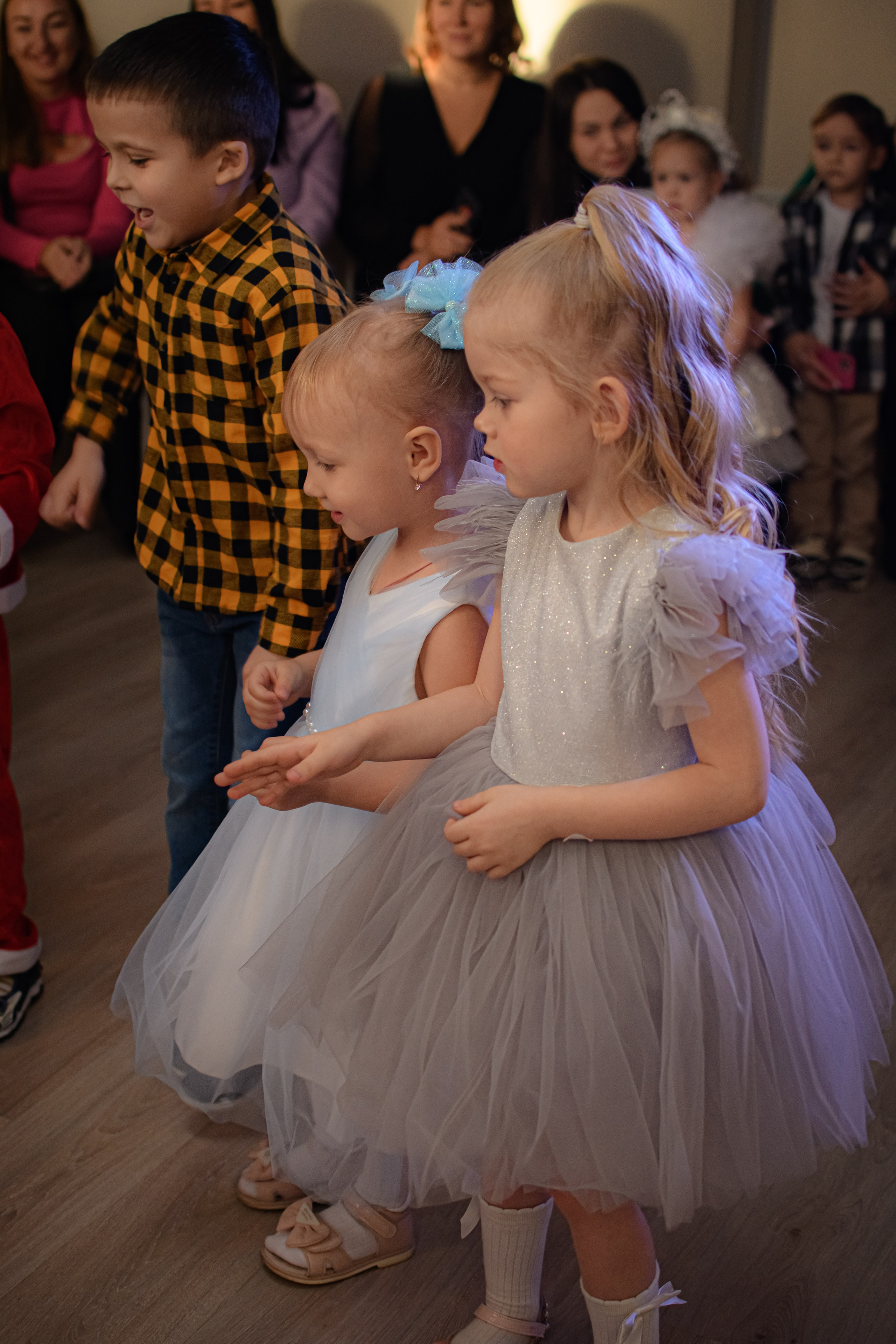 HAPPY NEW YEAR. Photokarish