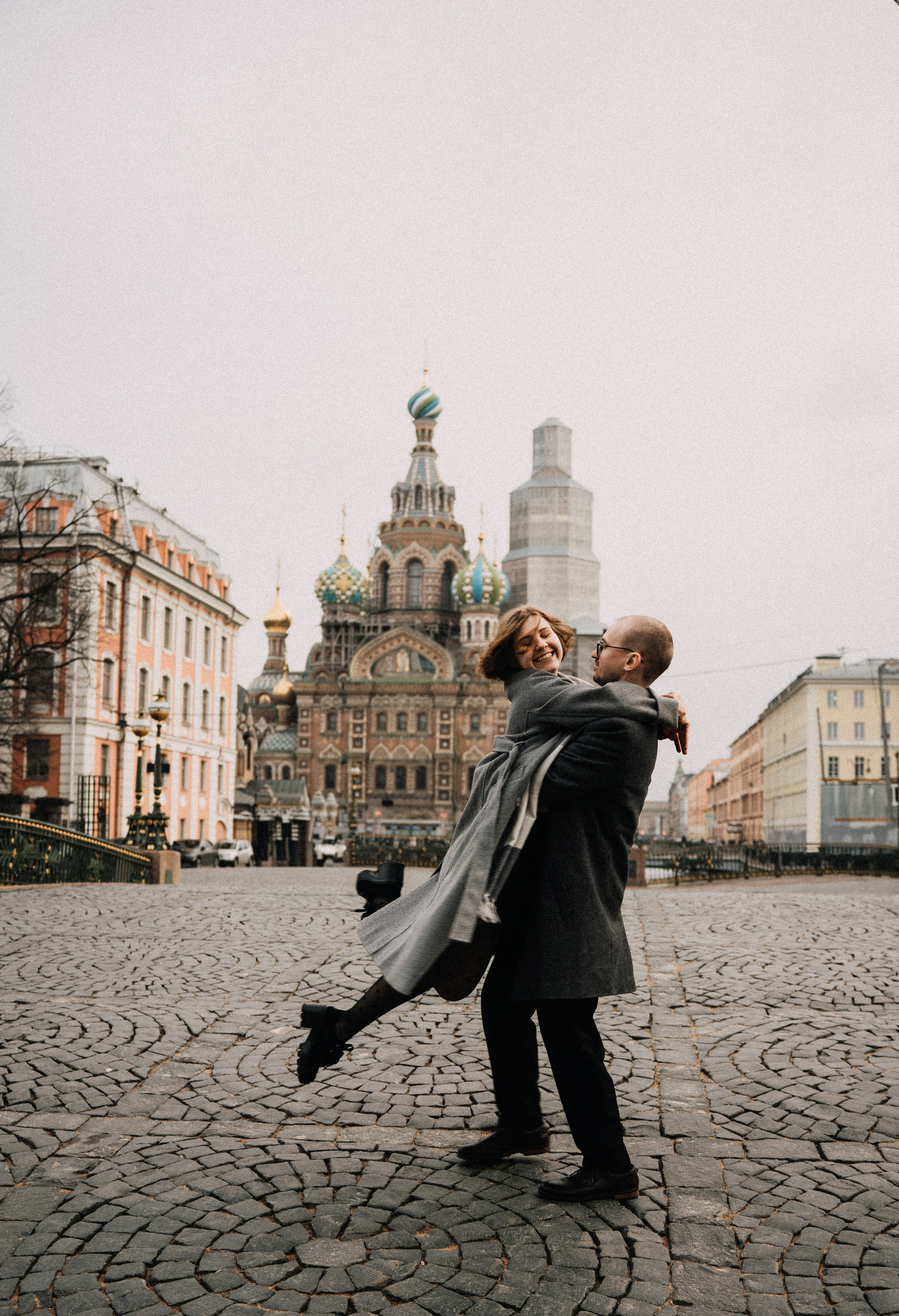 Парная фотосессия в Санкт-Петербурге. Фотосессия лавстори Санкт-Петербург. Свадебный фотограф в СПб. Федосова Елизавета. Спас на Крови, Казанский собор, Зингера.