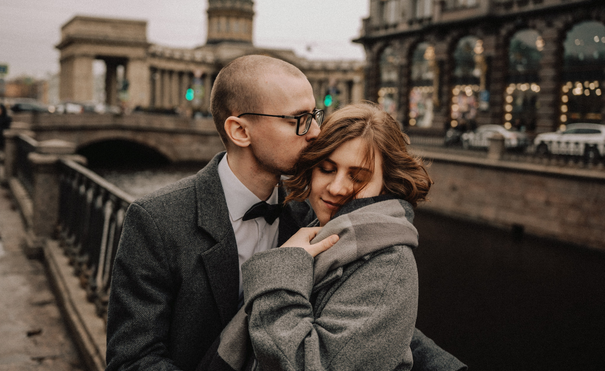 Парная фотосессия в Санкт-Петербурге. Фотосессия лавстори Санкт-Петербург. Свадебный фотограф в СПб. Федосова Елизавета. Спас на Крови, Казанский собор, Зингера.